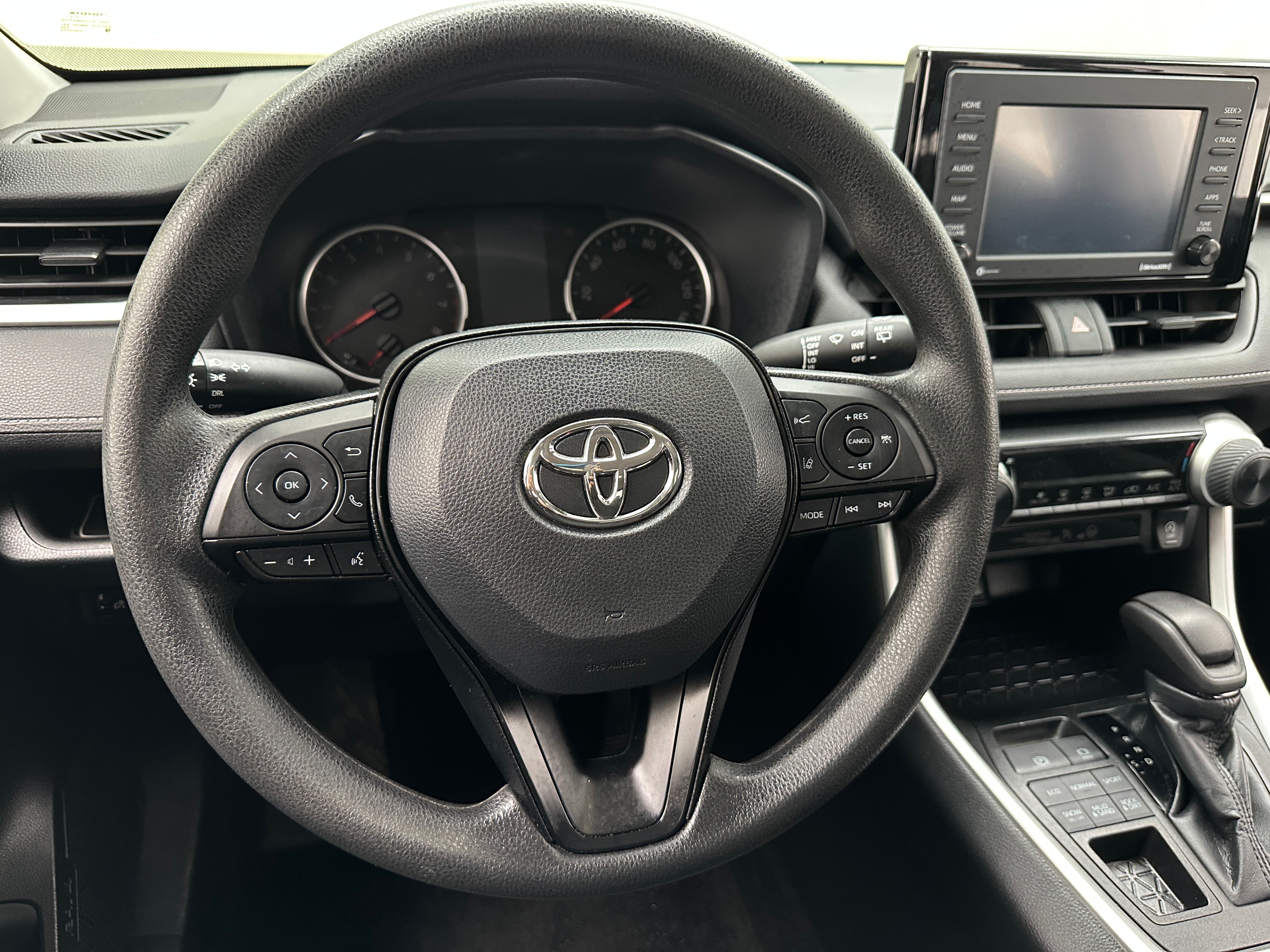 2022 Toyota RAV4 LE 5