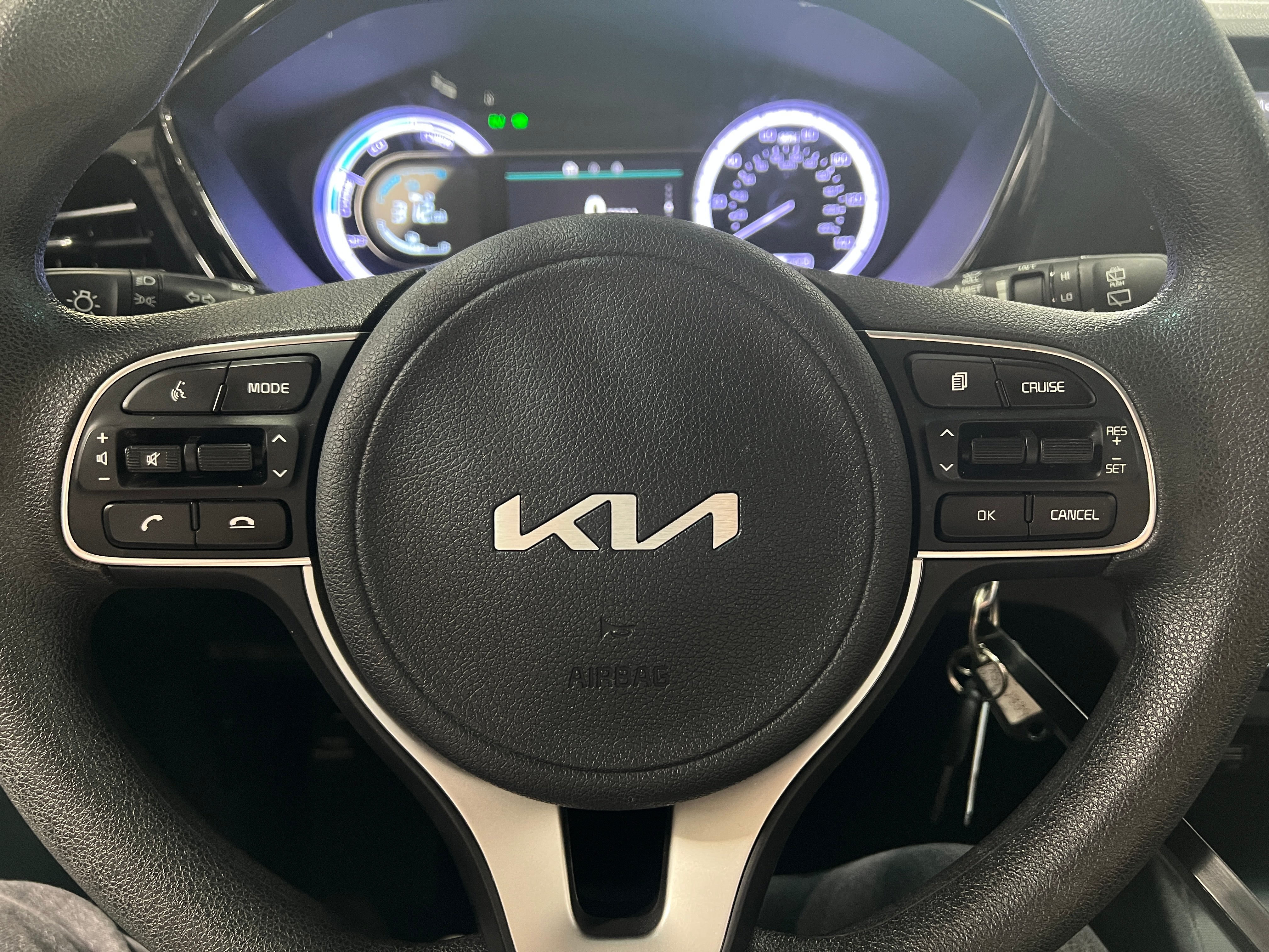 2022 Kia Niro LX 5