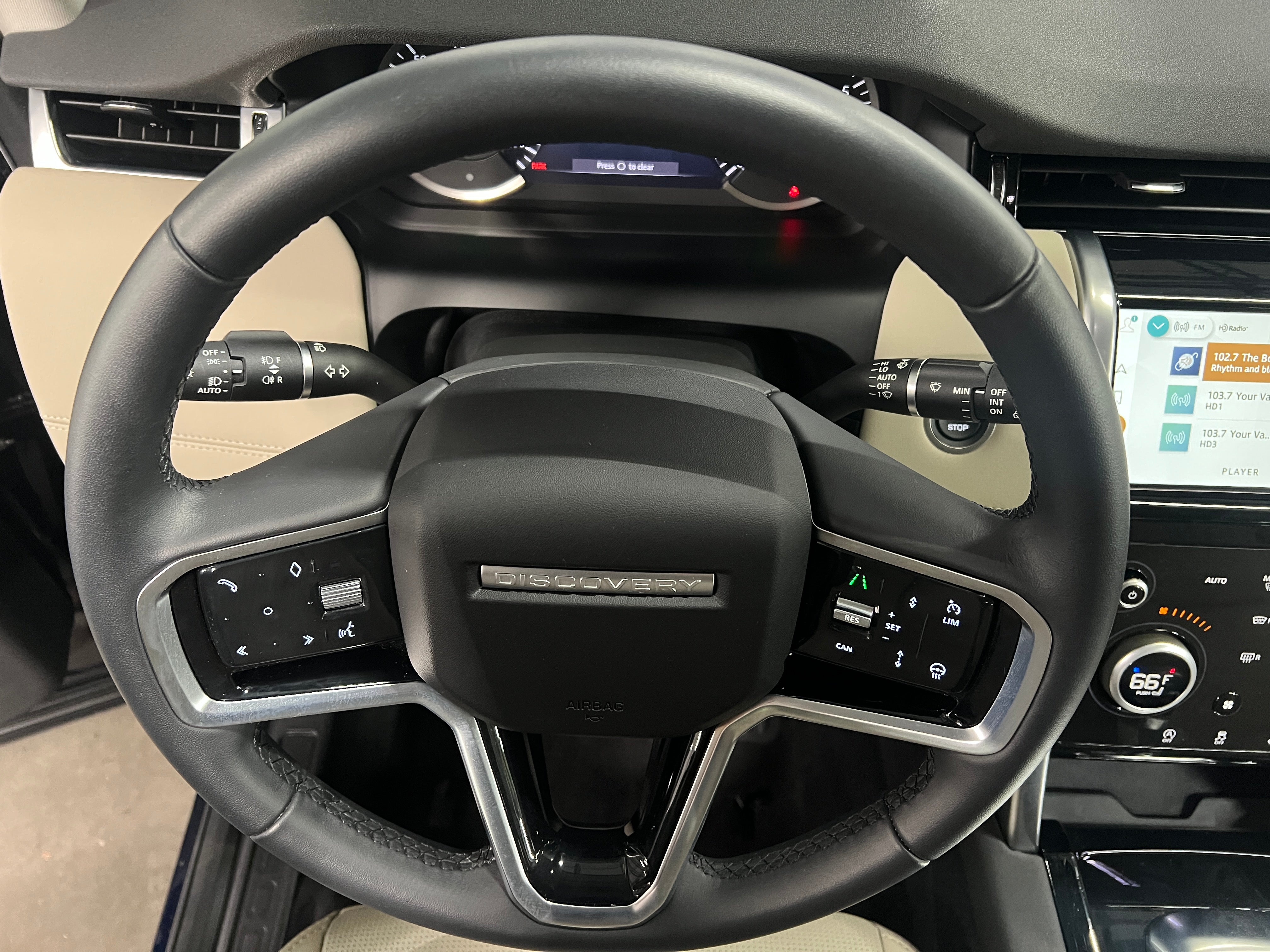 2023 Land Rover Discovery Sport SE 5