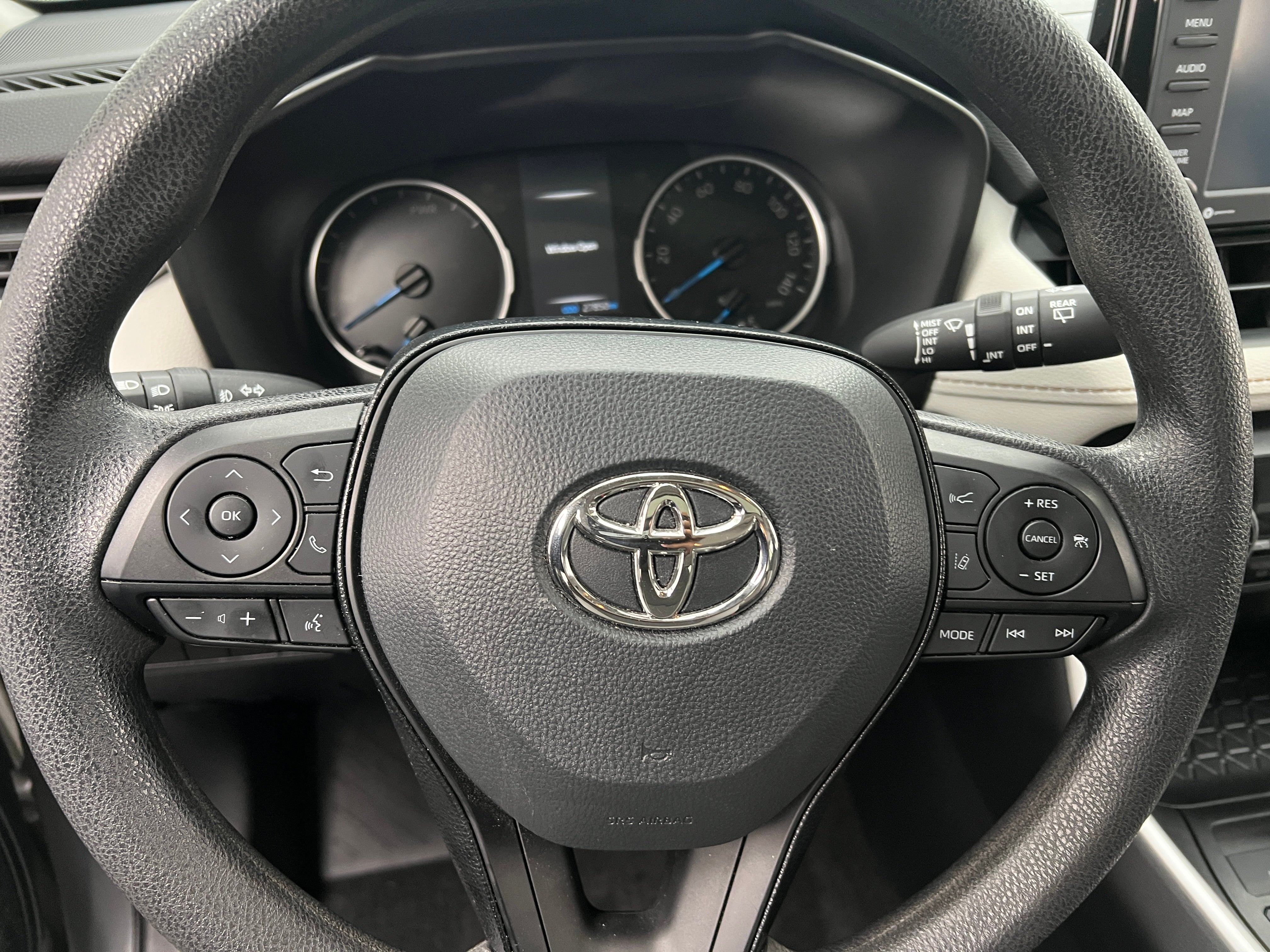 2021 Toyota RAV4 XLE 5