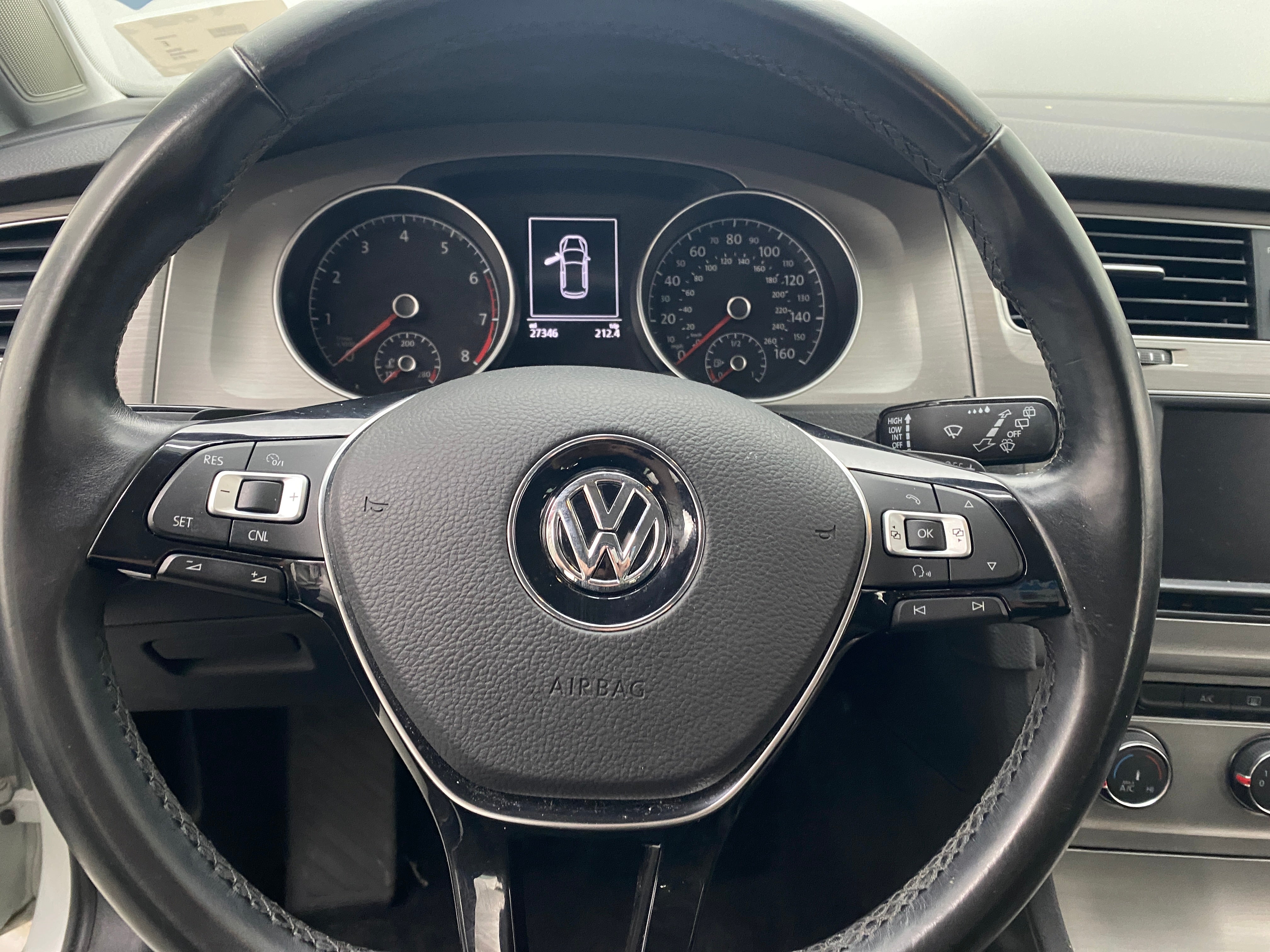 2016 Volkswagen Golf S 5