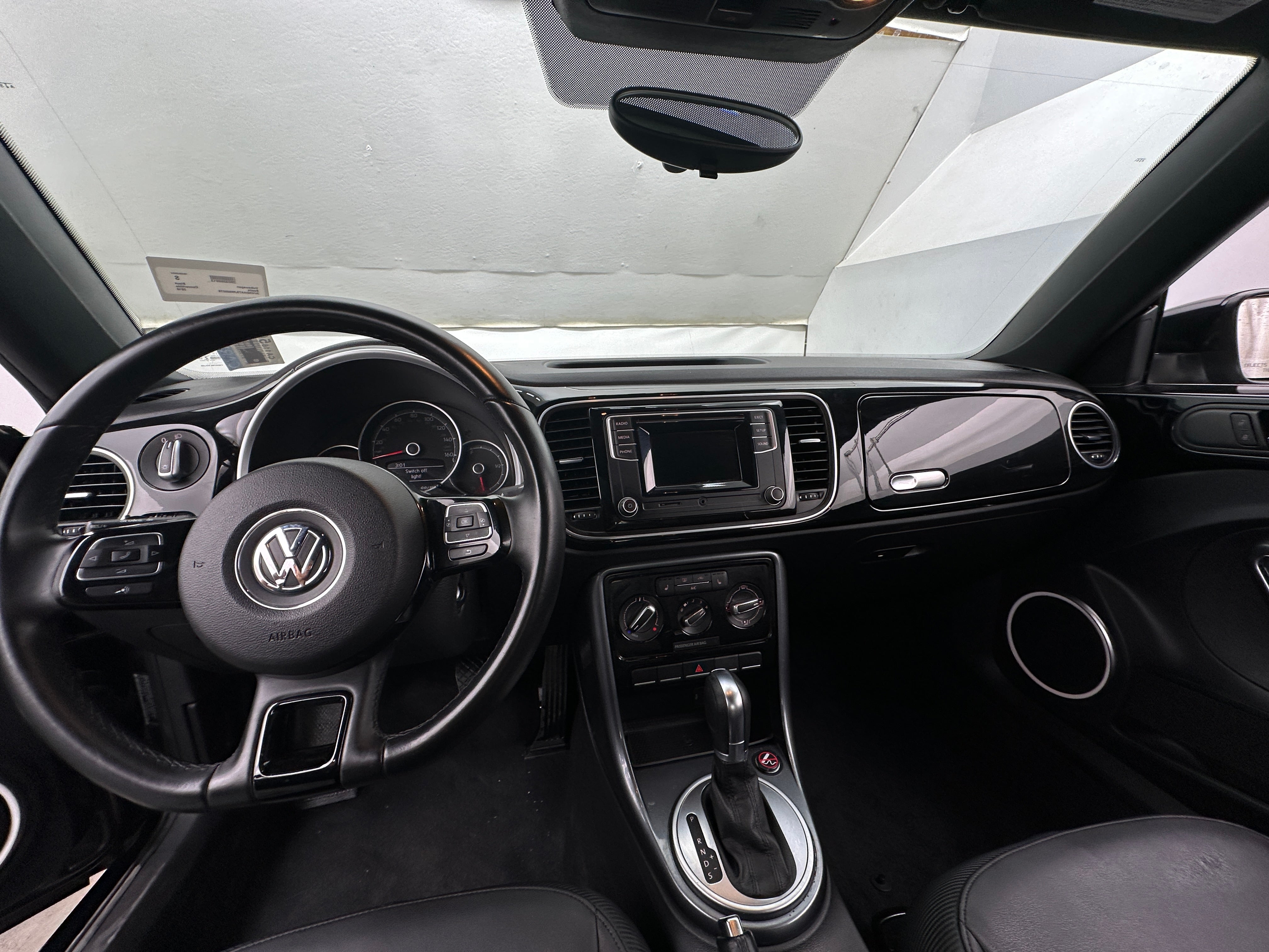 2018 Volkswagen Beetle S 3