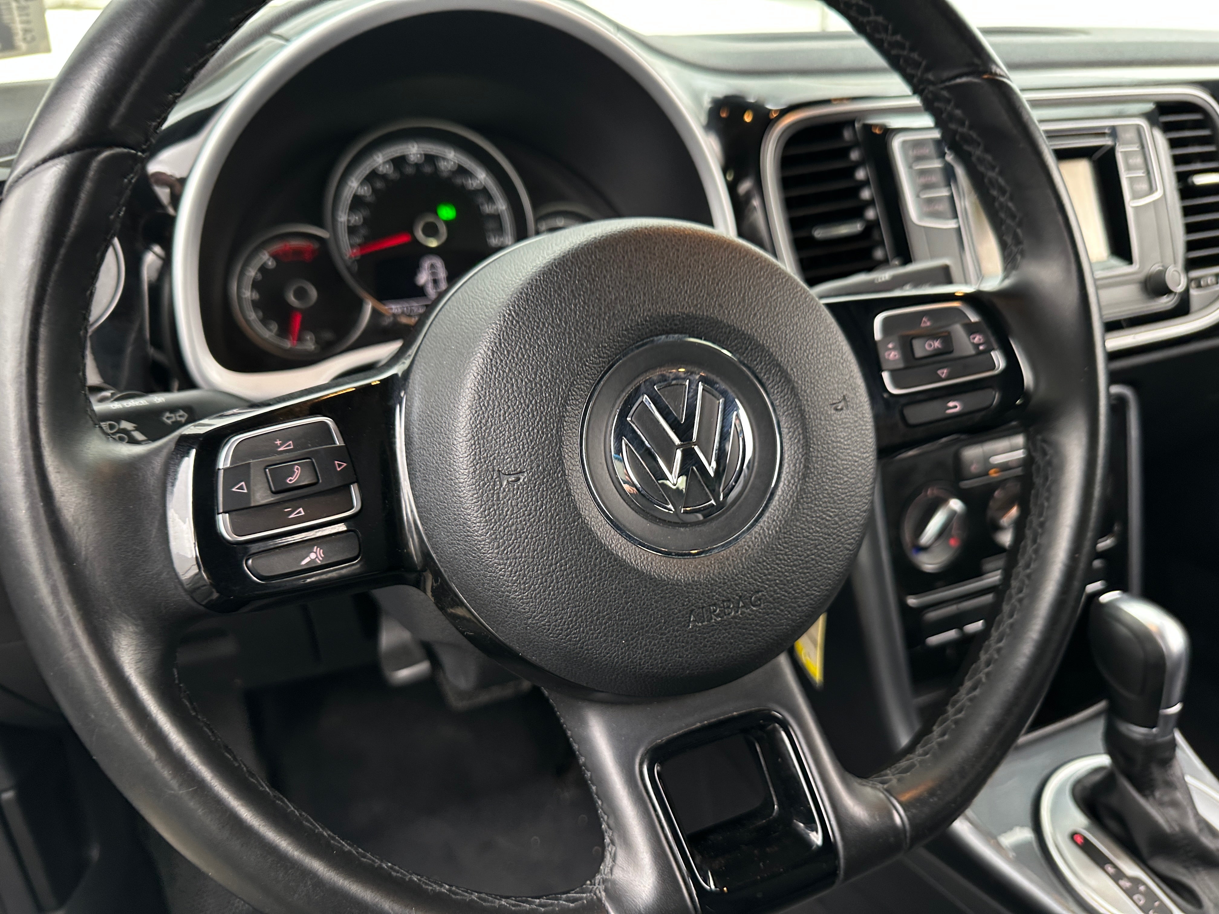 2018 Volkswagen Beetle S 5