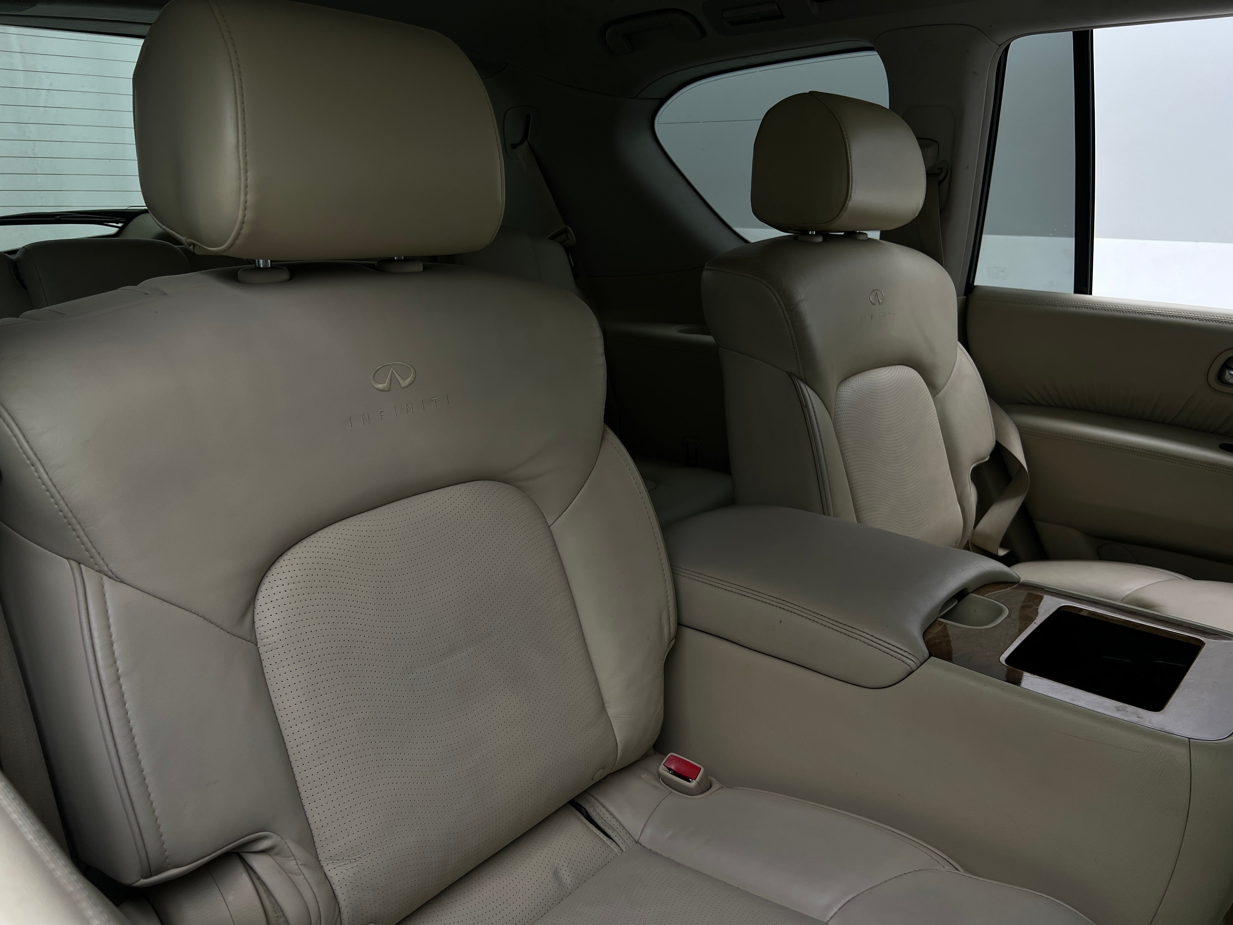 2014 INFINITI QX80 Base 6