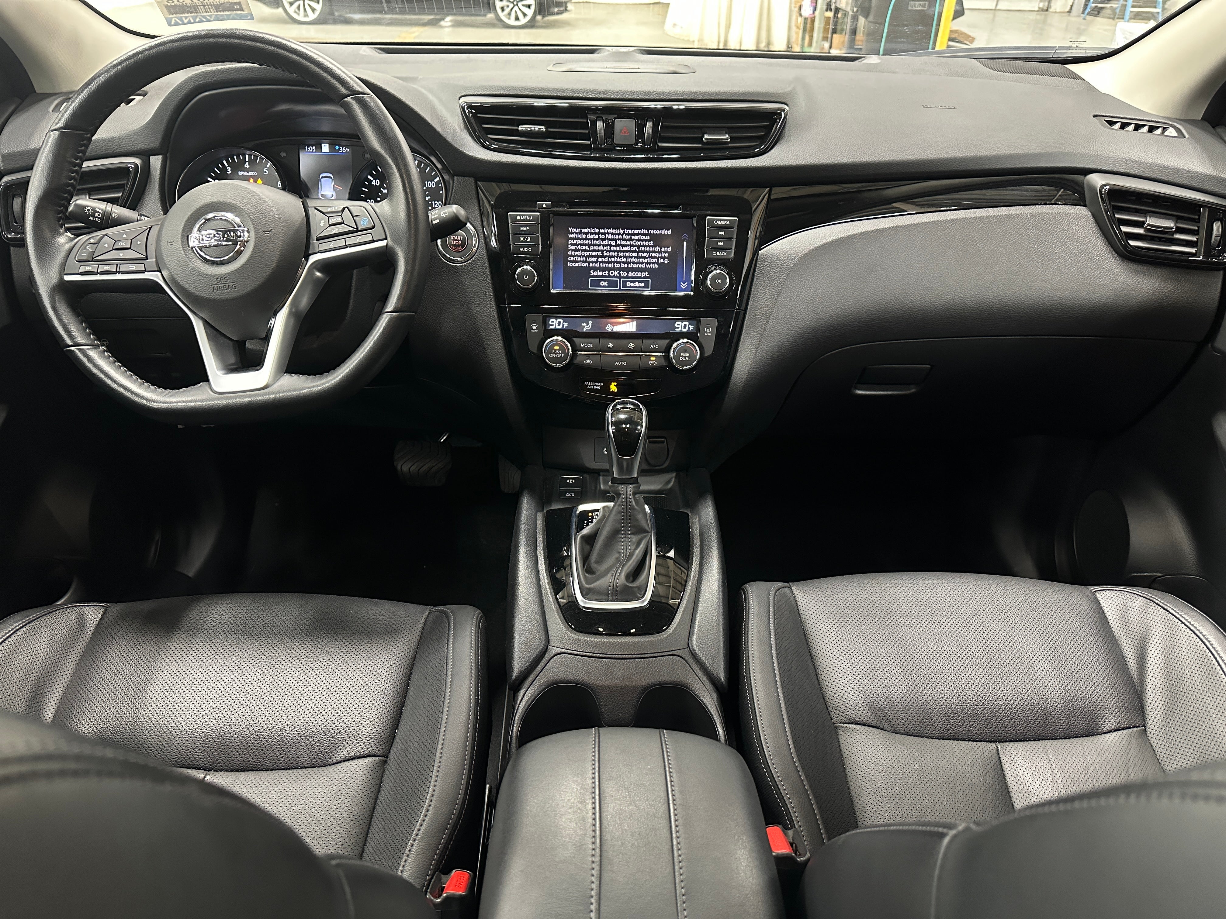 2022 Nissan Rogue Sport SL 2