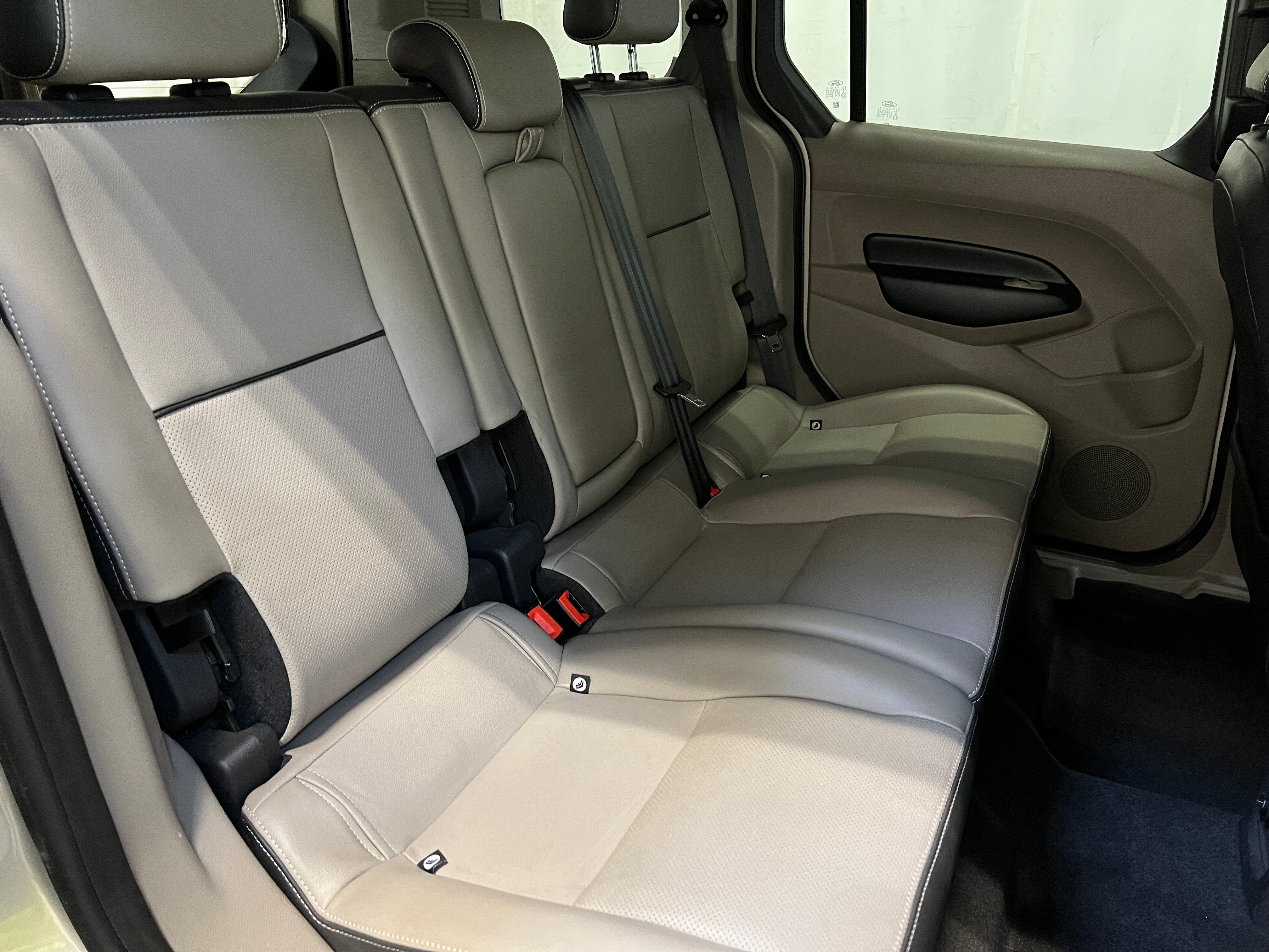 2014 Ford Transit Series Connect XLT 5