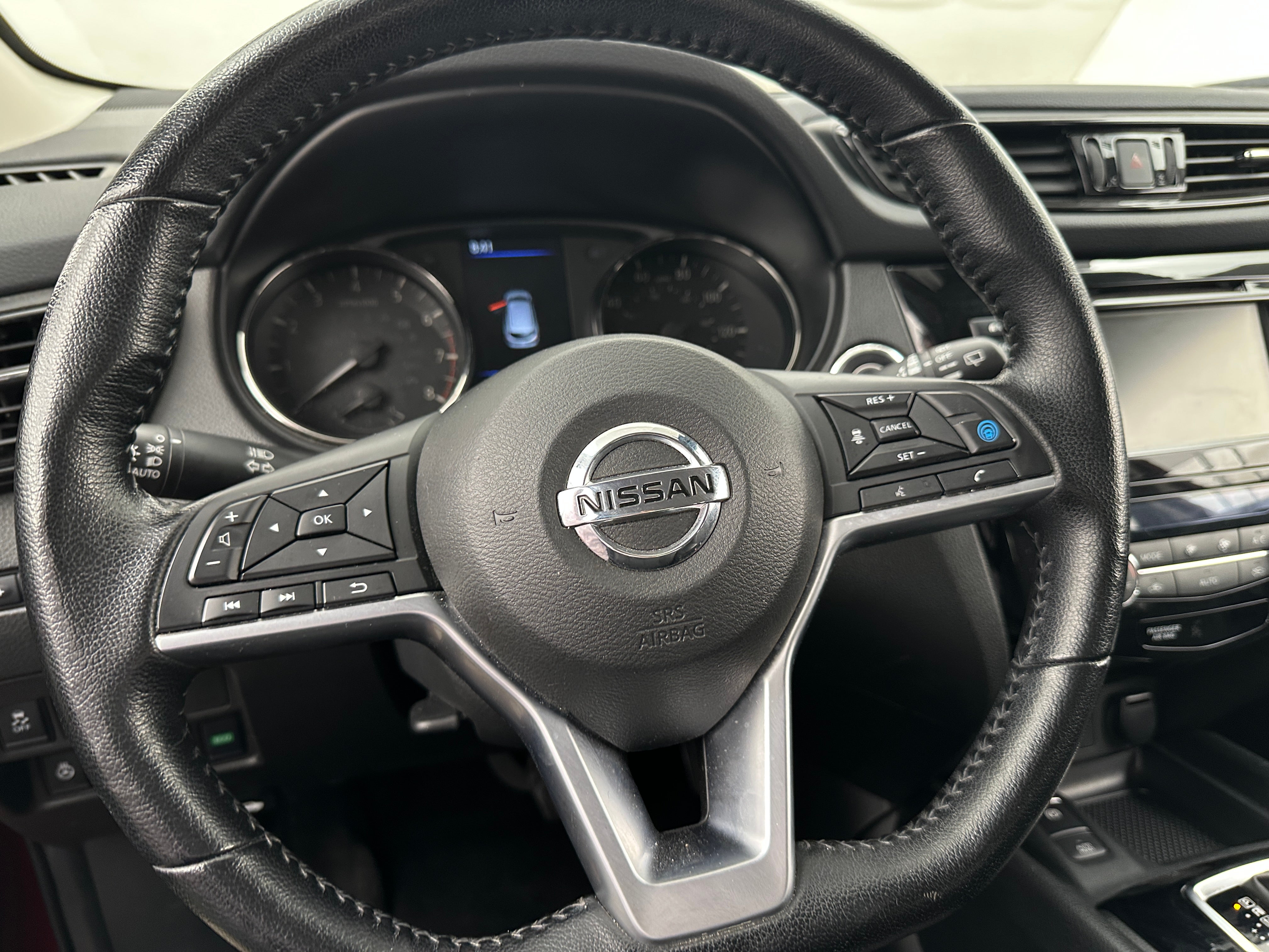 2022 Nissan Rogue Sport SL 5