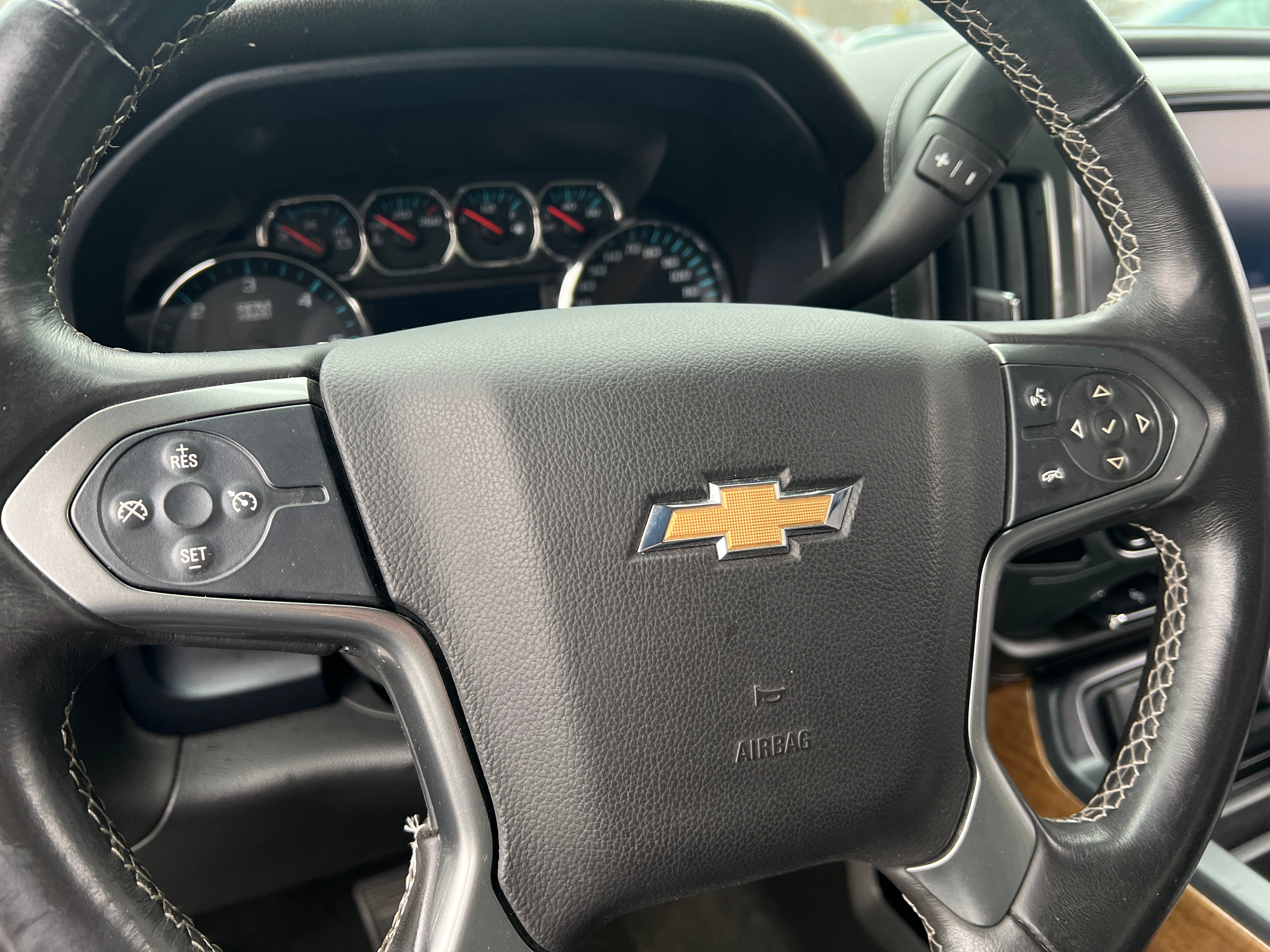 2015 Chevrolet Silverado 3500 LTZ 4