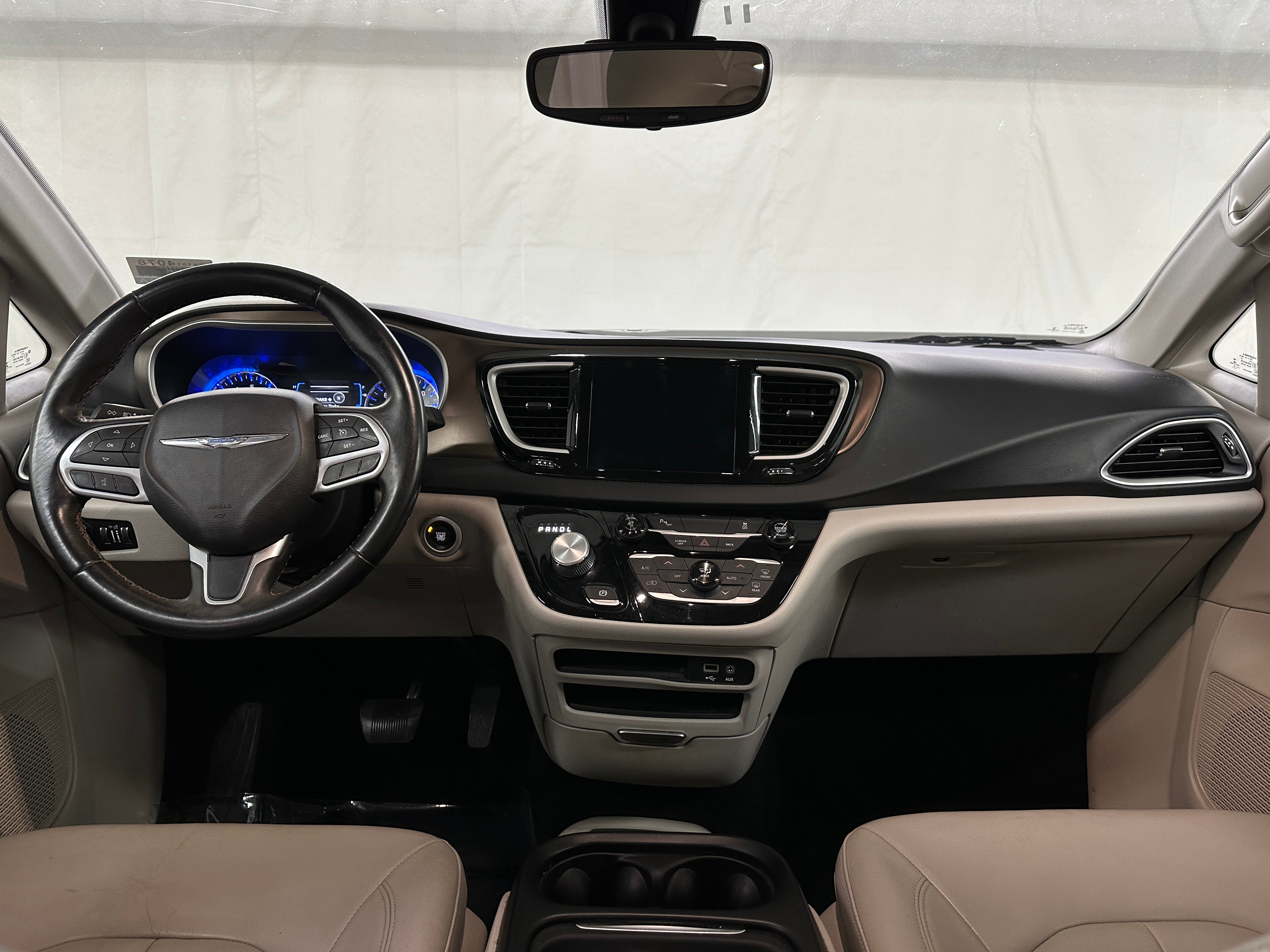 2017 Chrysler Pacifica Touring L 2