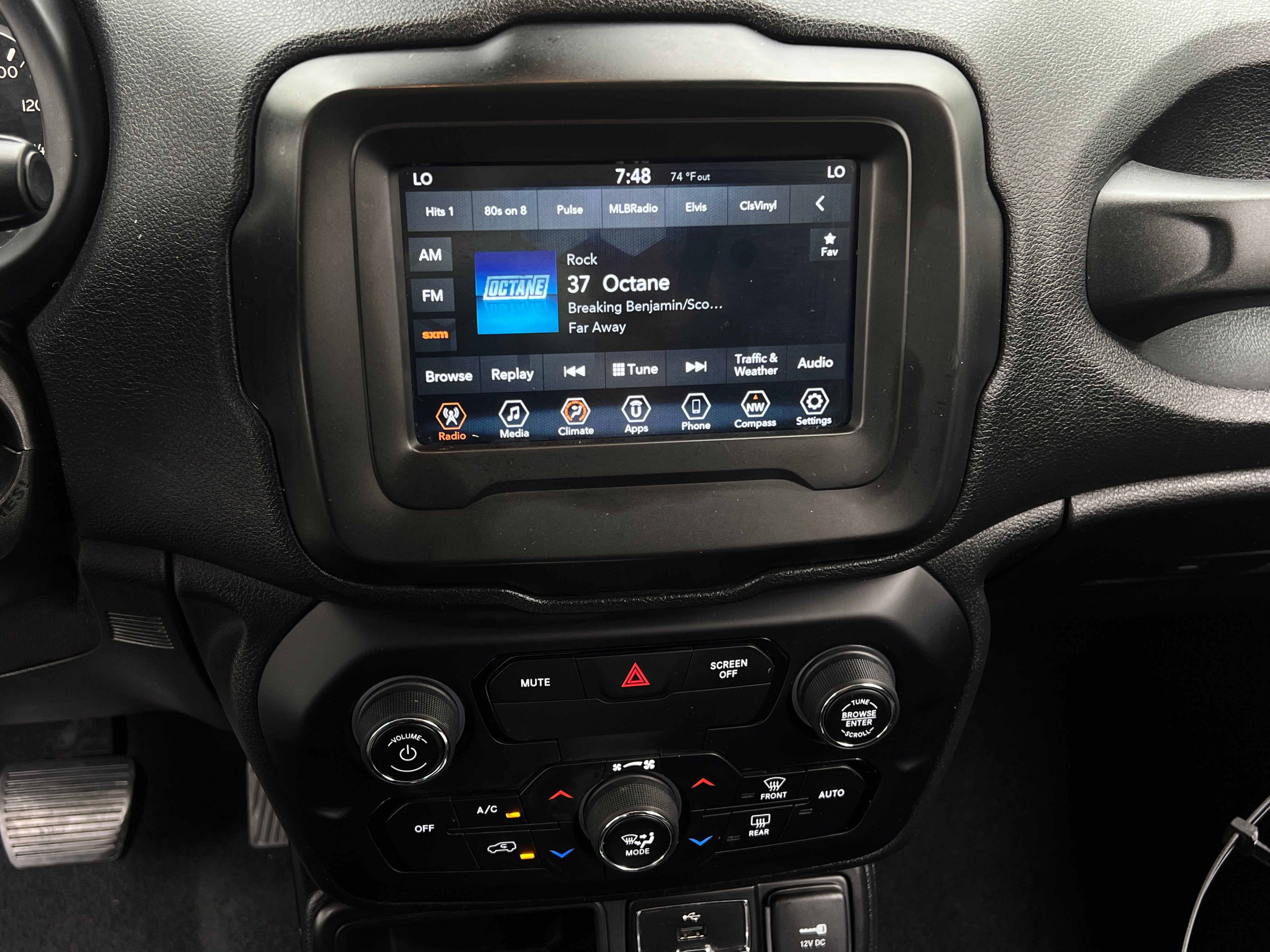 2019 Jeep Renegade Latitude 4