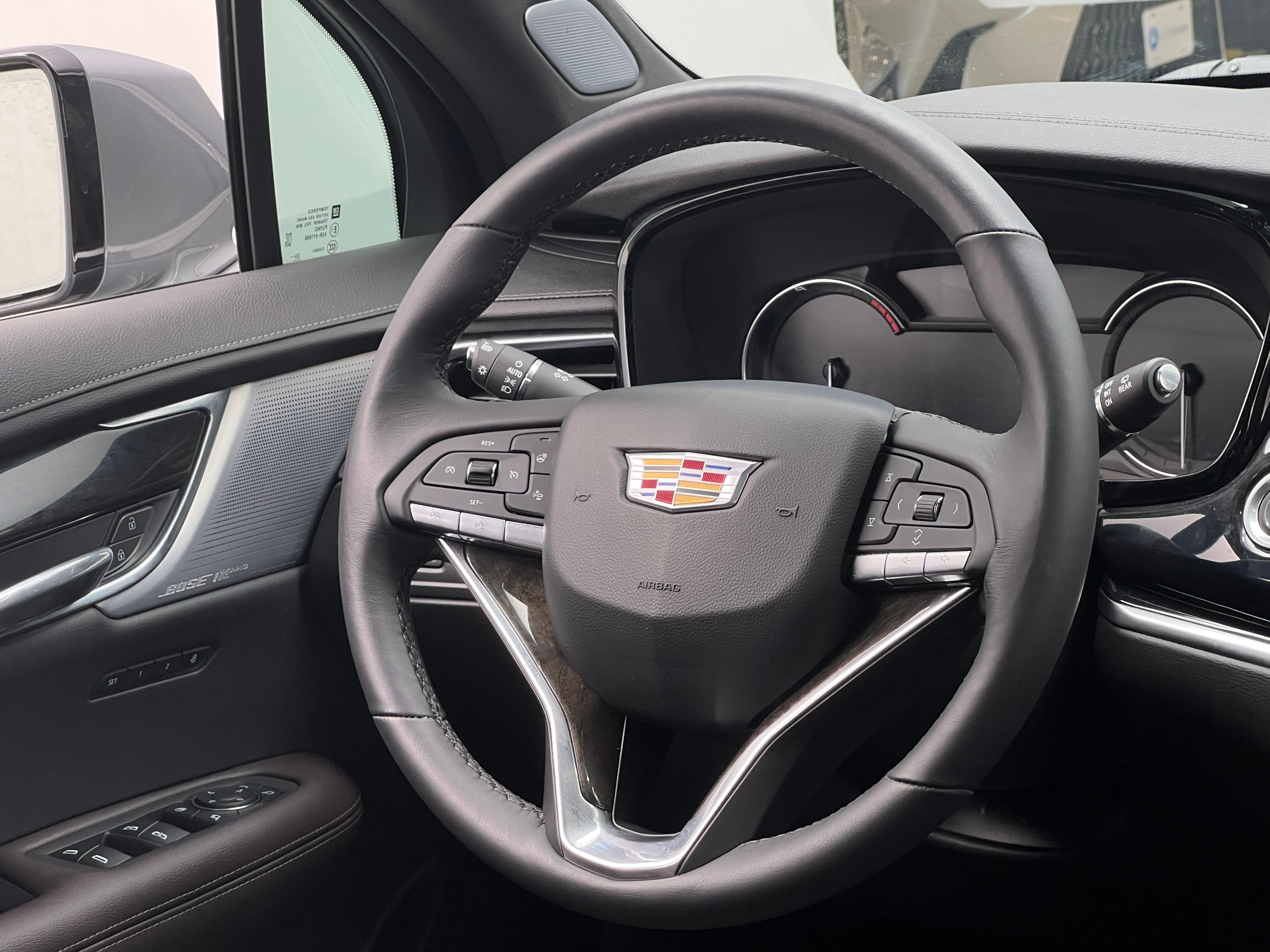 2024 Cadillac XT6 Premium Luxury 4