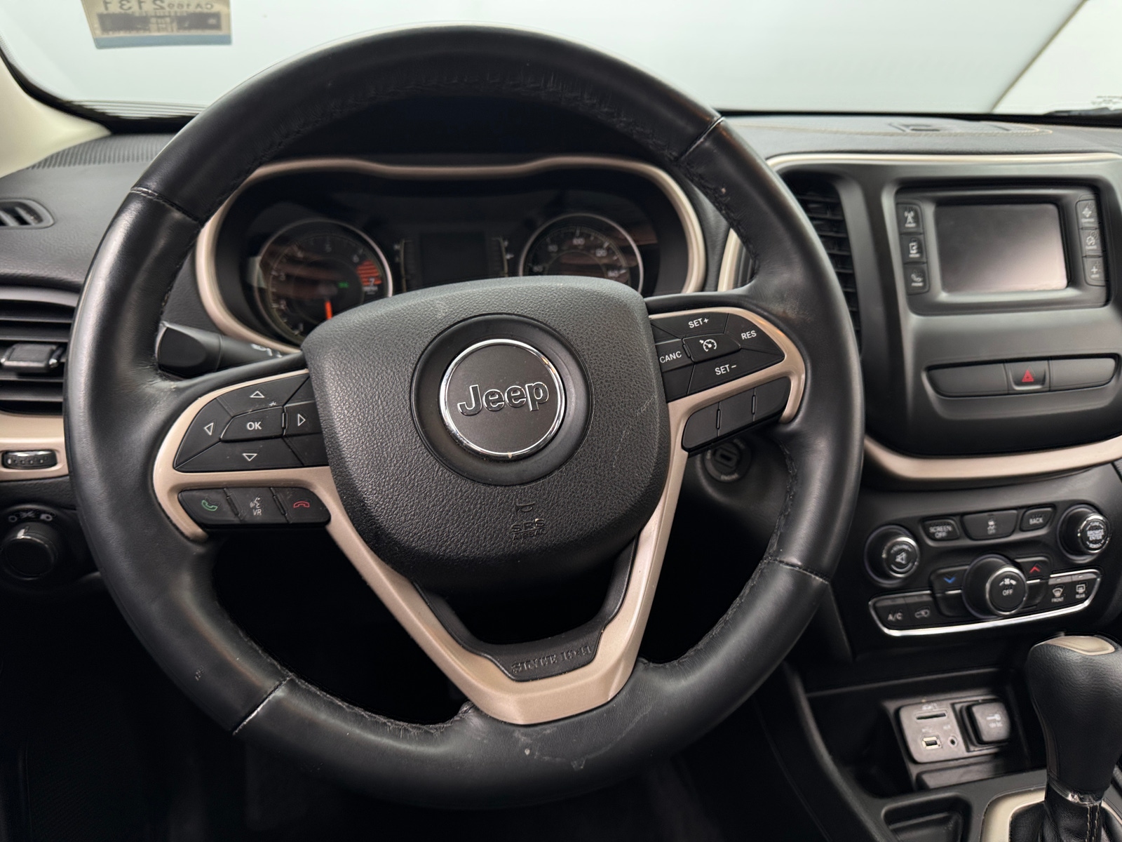 Thumbnail: 2017 Jeep Cherokee - 5