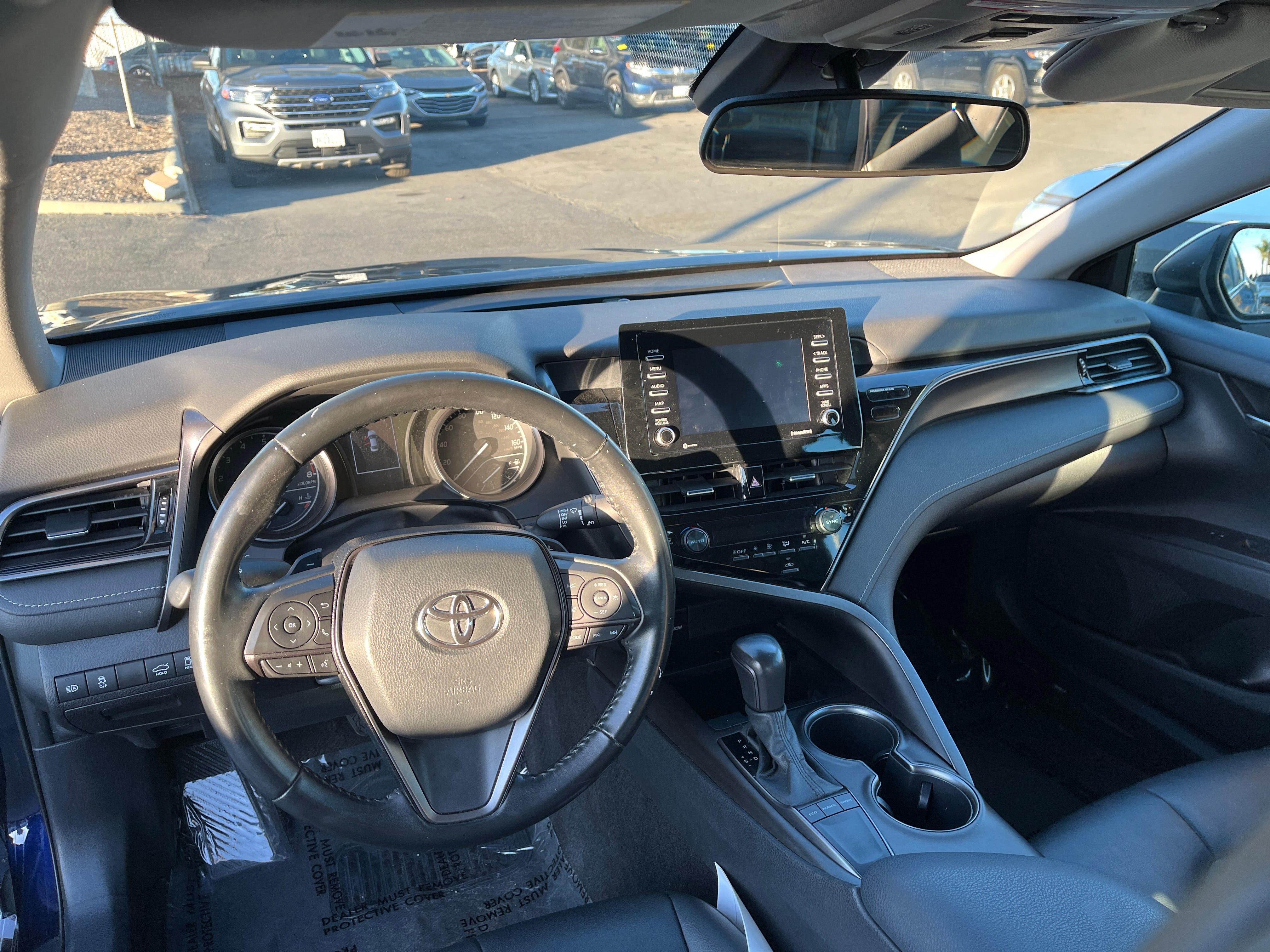 2022 Toyota Camry SE 3