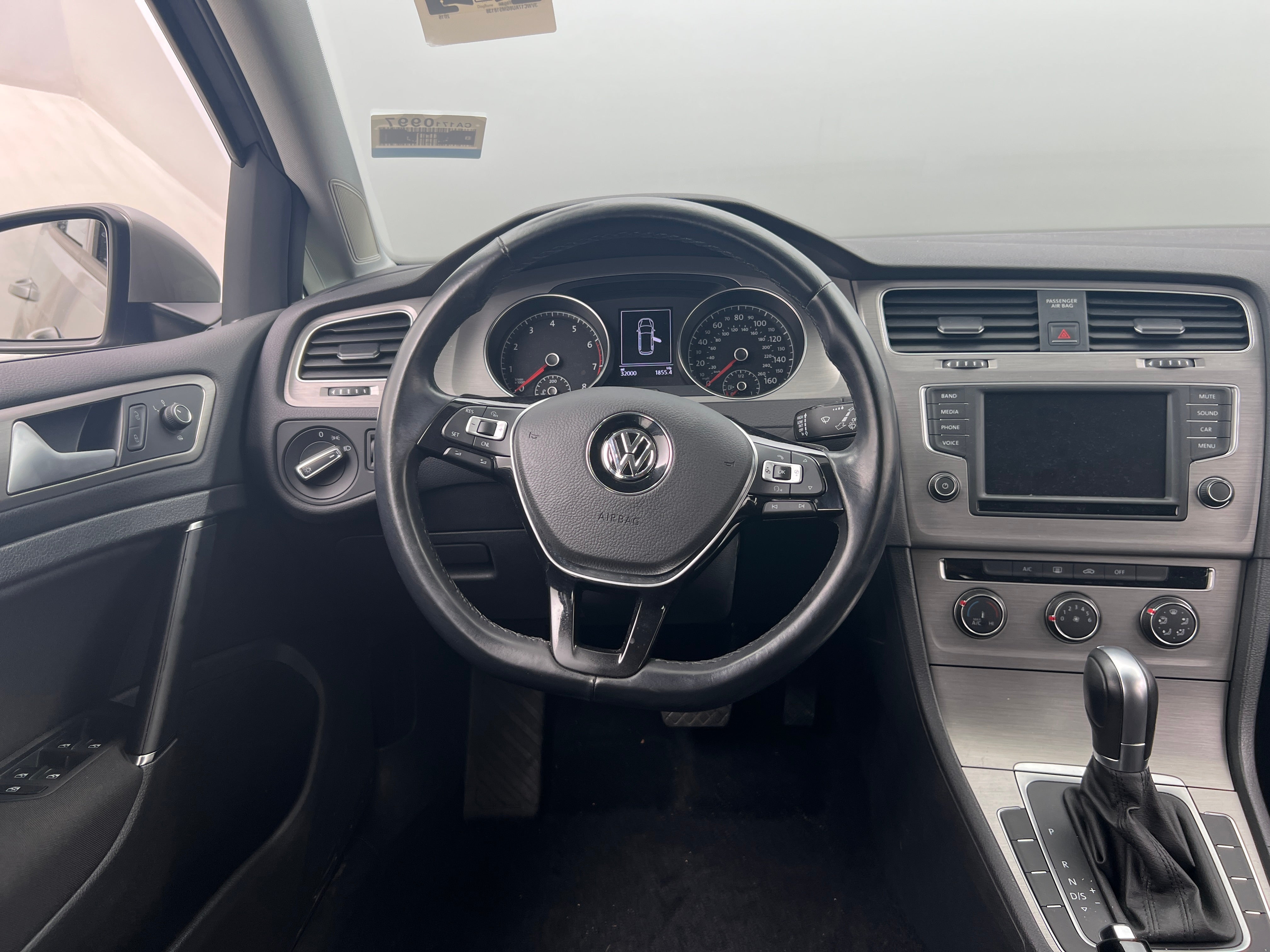 2016 Volkswagen e-Golf  5