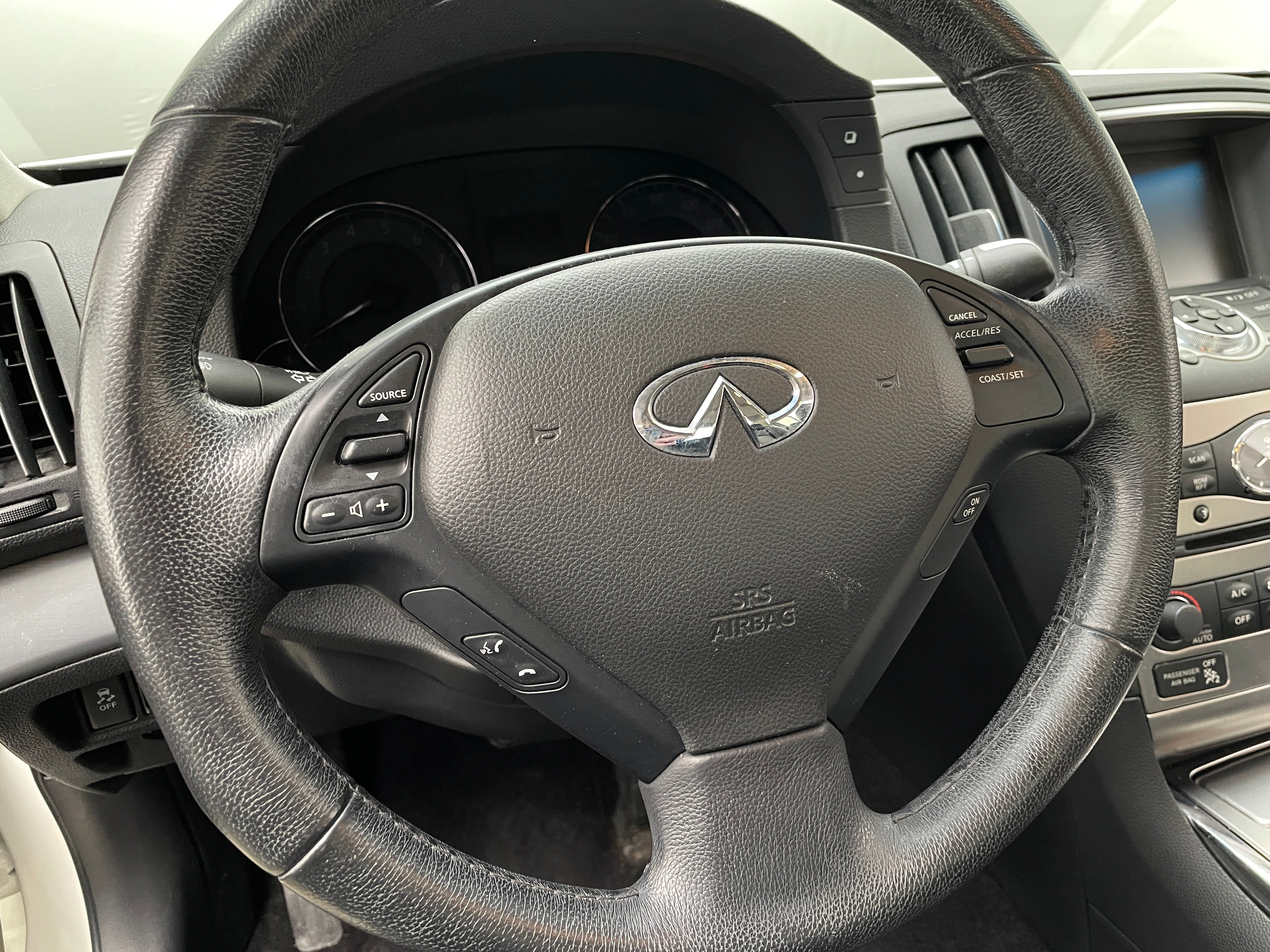 2013 INFINITI G37 X 5