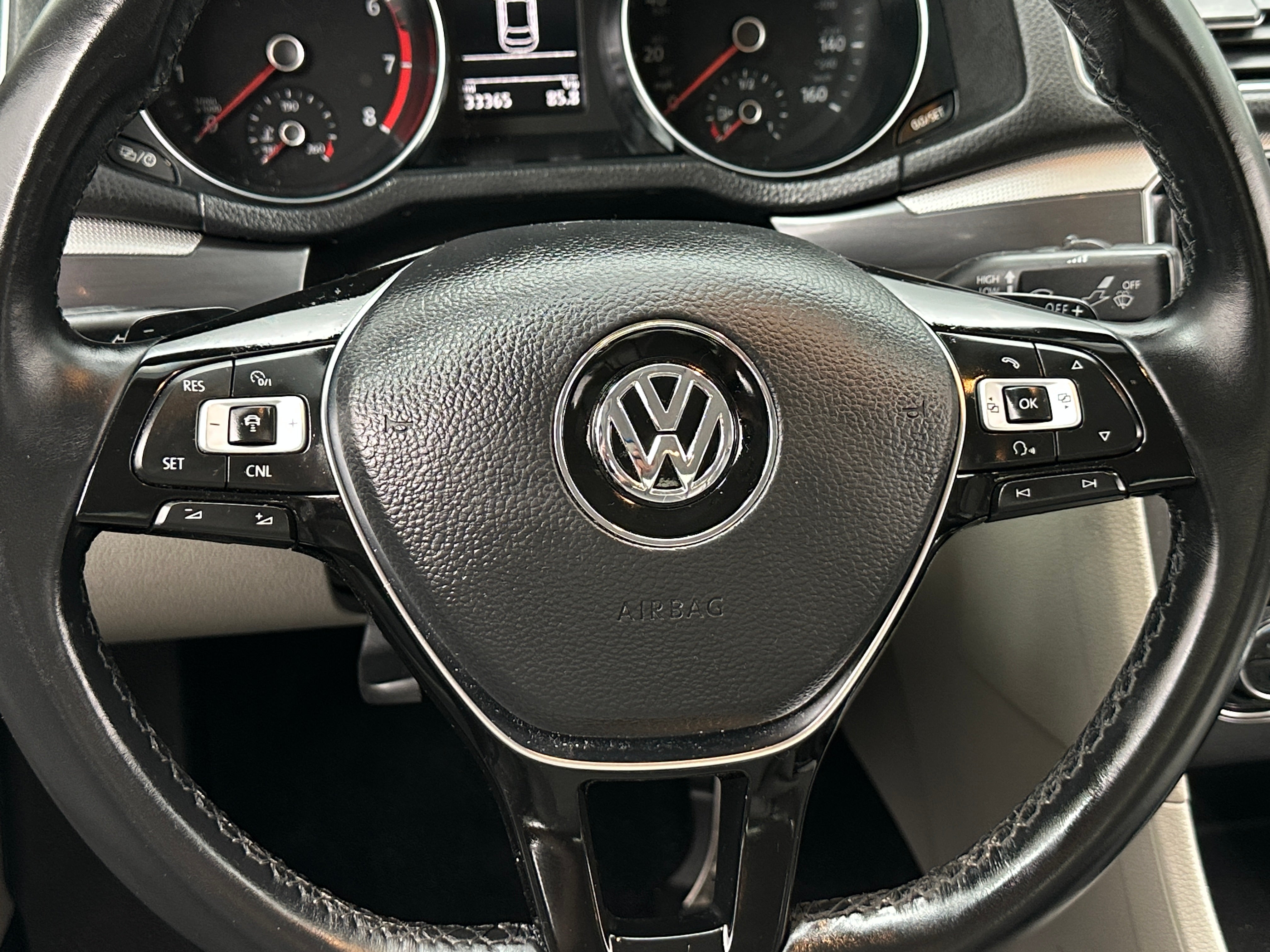 2018 Volkswagen Passat R-Line 5