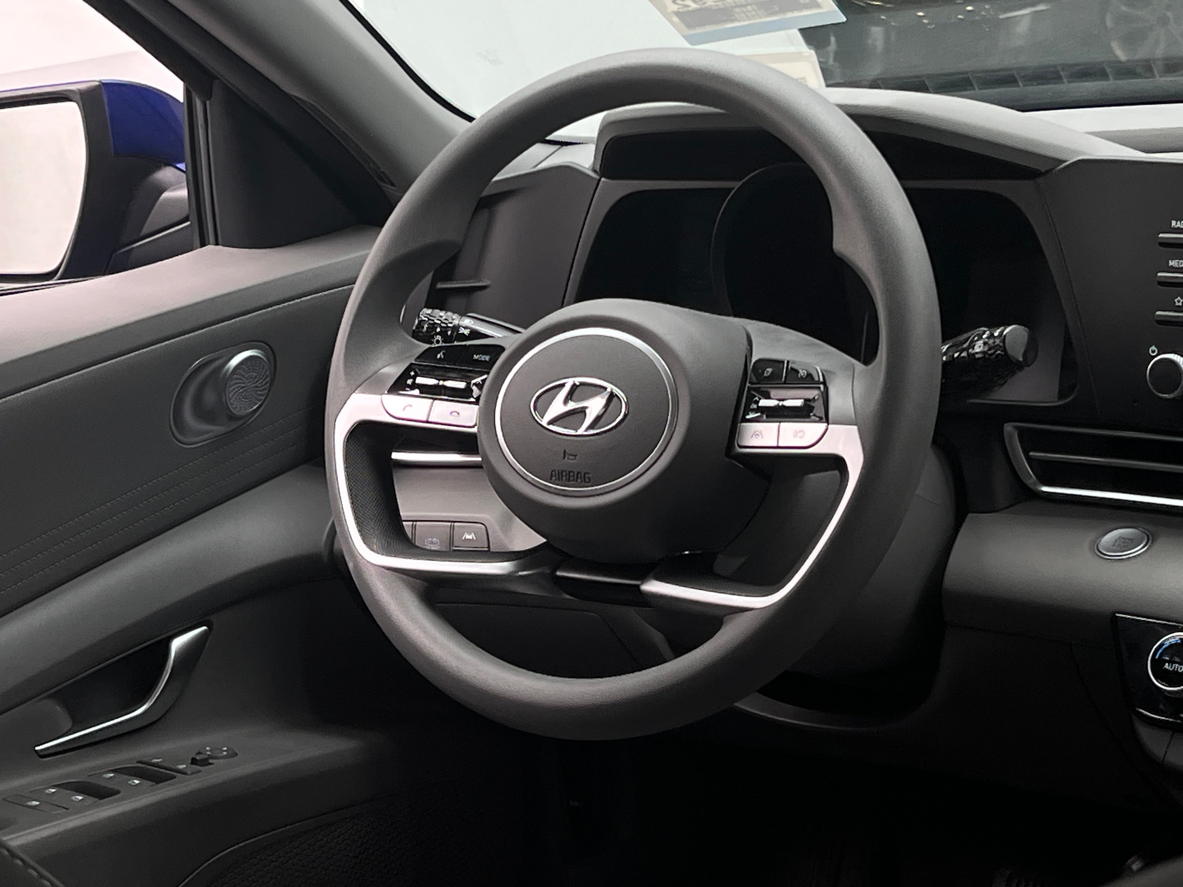 2023 Hyundai Elantra Blue 5