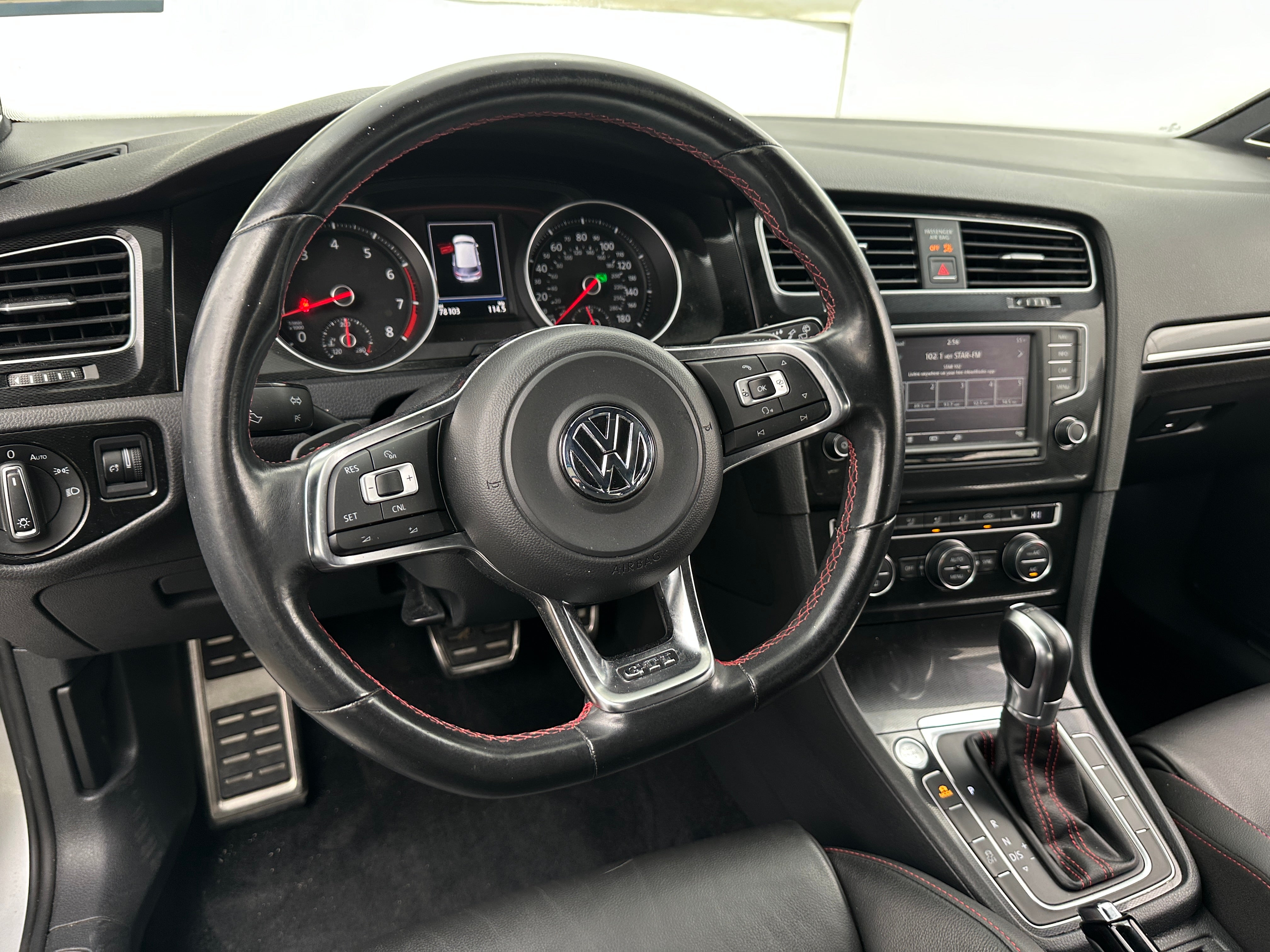 2016 Volkswagen Golf GTI Autobahn 5