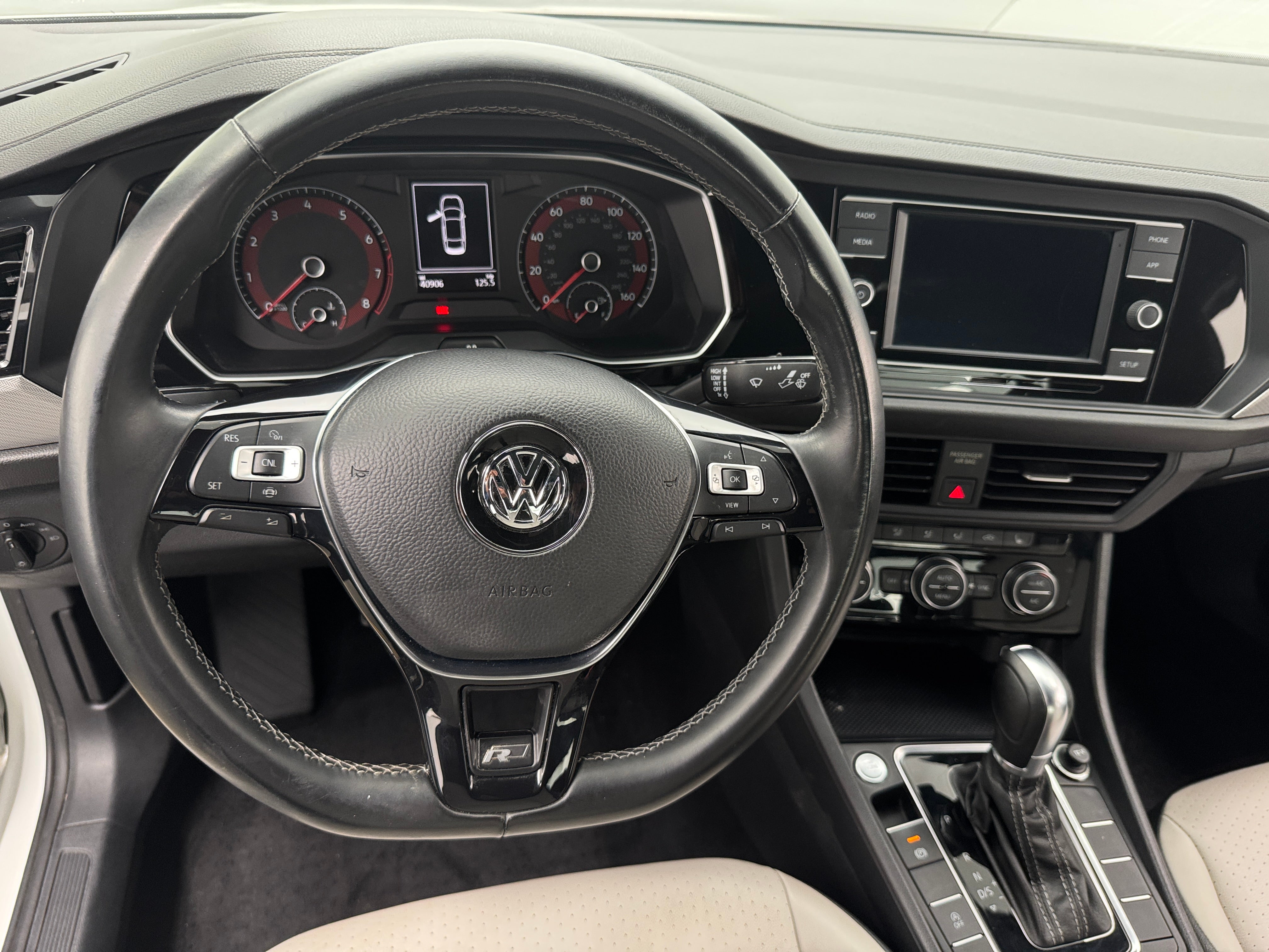 2019 Volkswagen Jetta R-Line 5