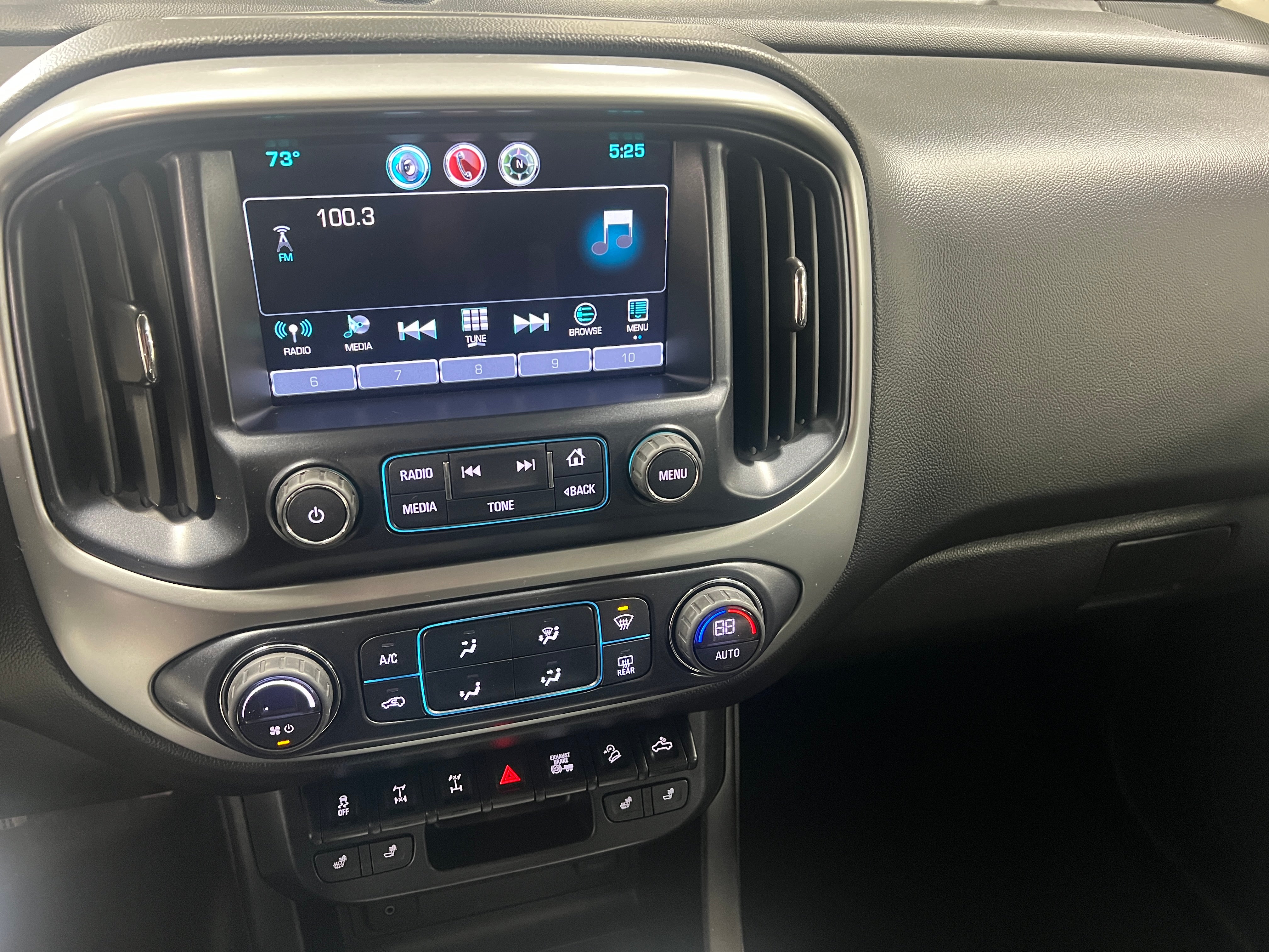 2017 Chevrolet Colorado ZR2 3