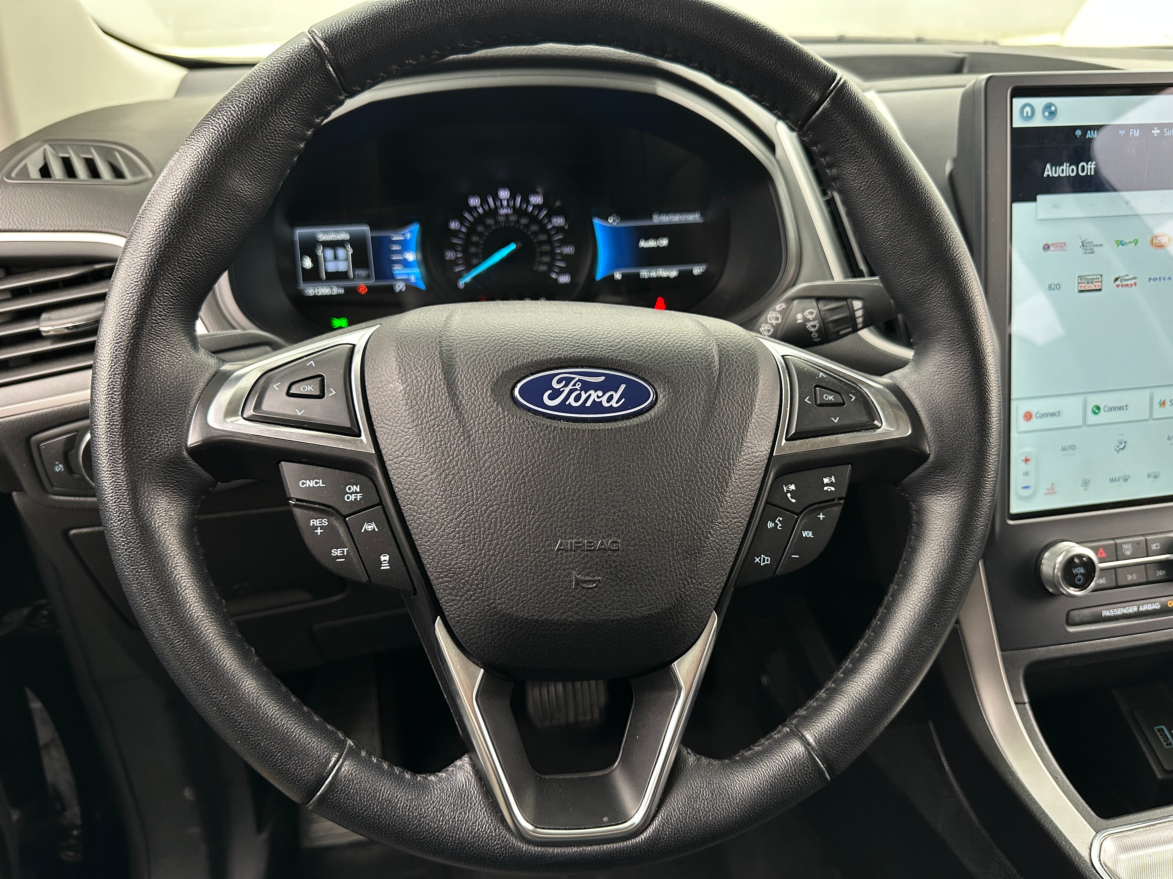 2022 Ford Edge SEL 5