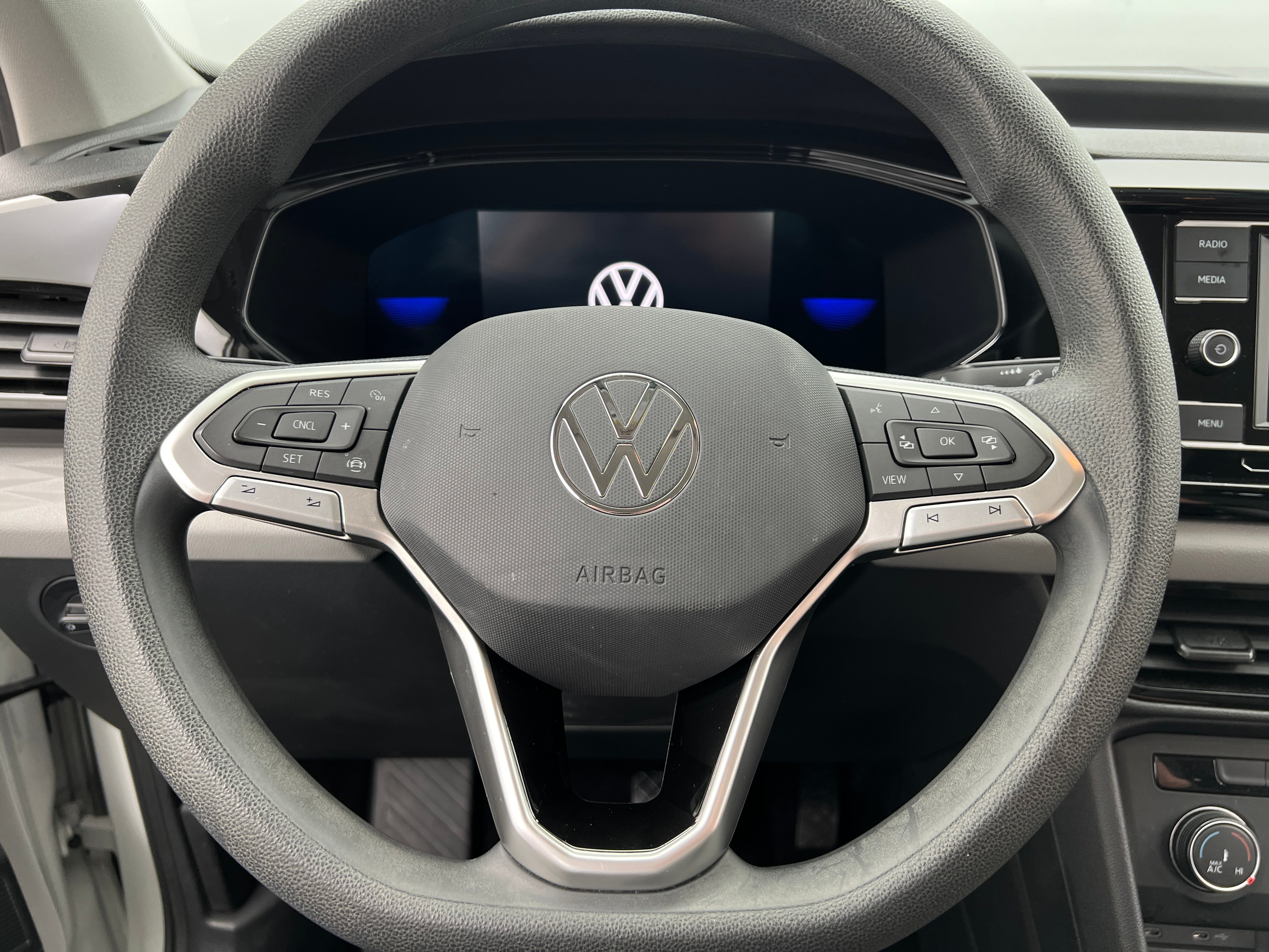 2022 Volkswagen Taos S 5