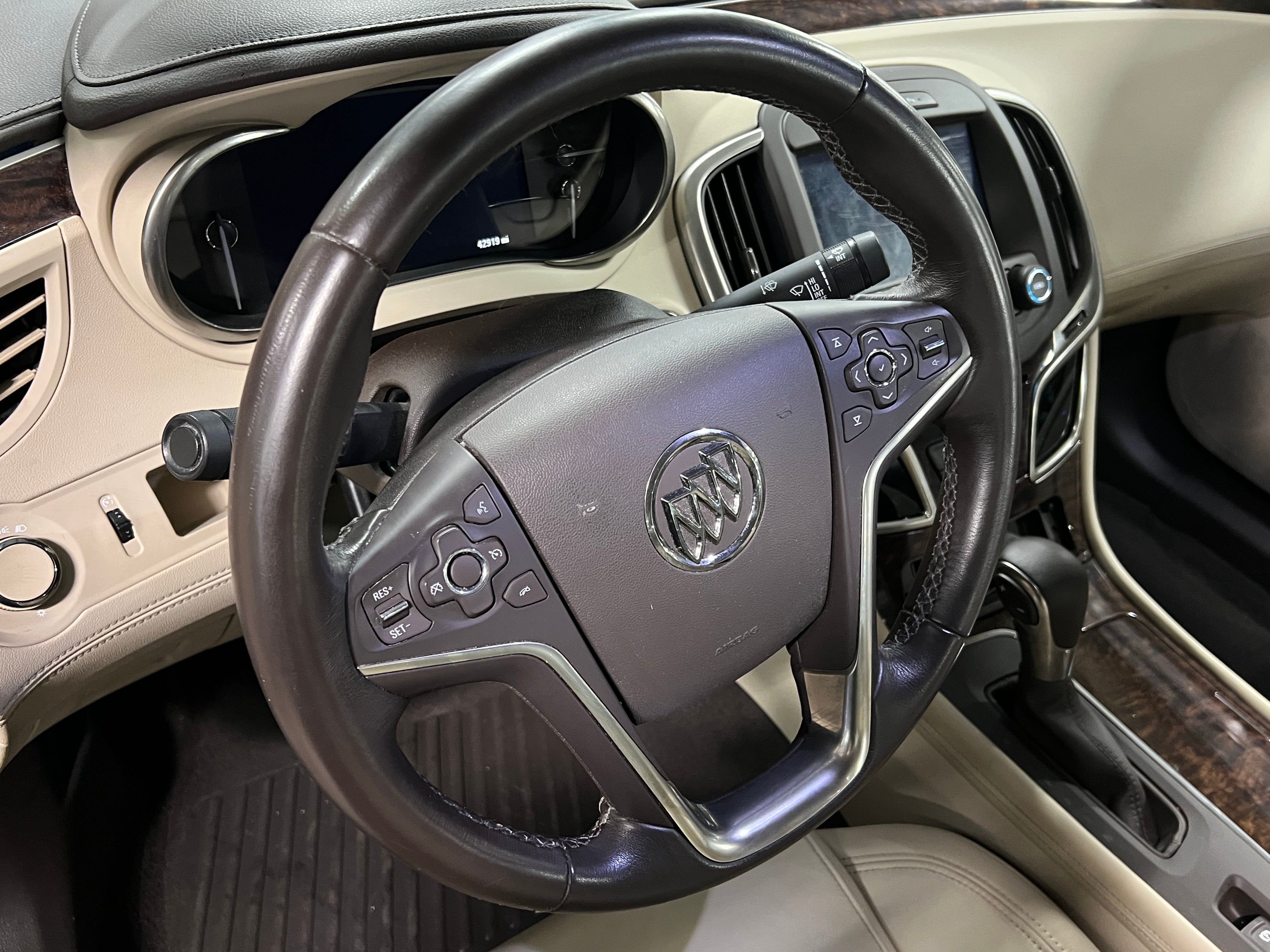 2015 Buick LaCrosse Leather Group 4