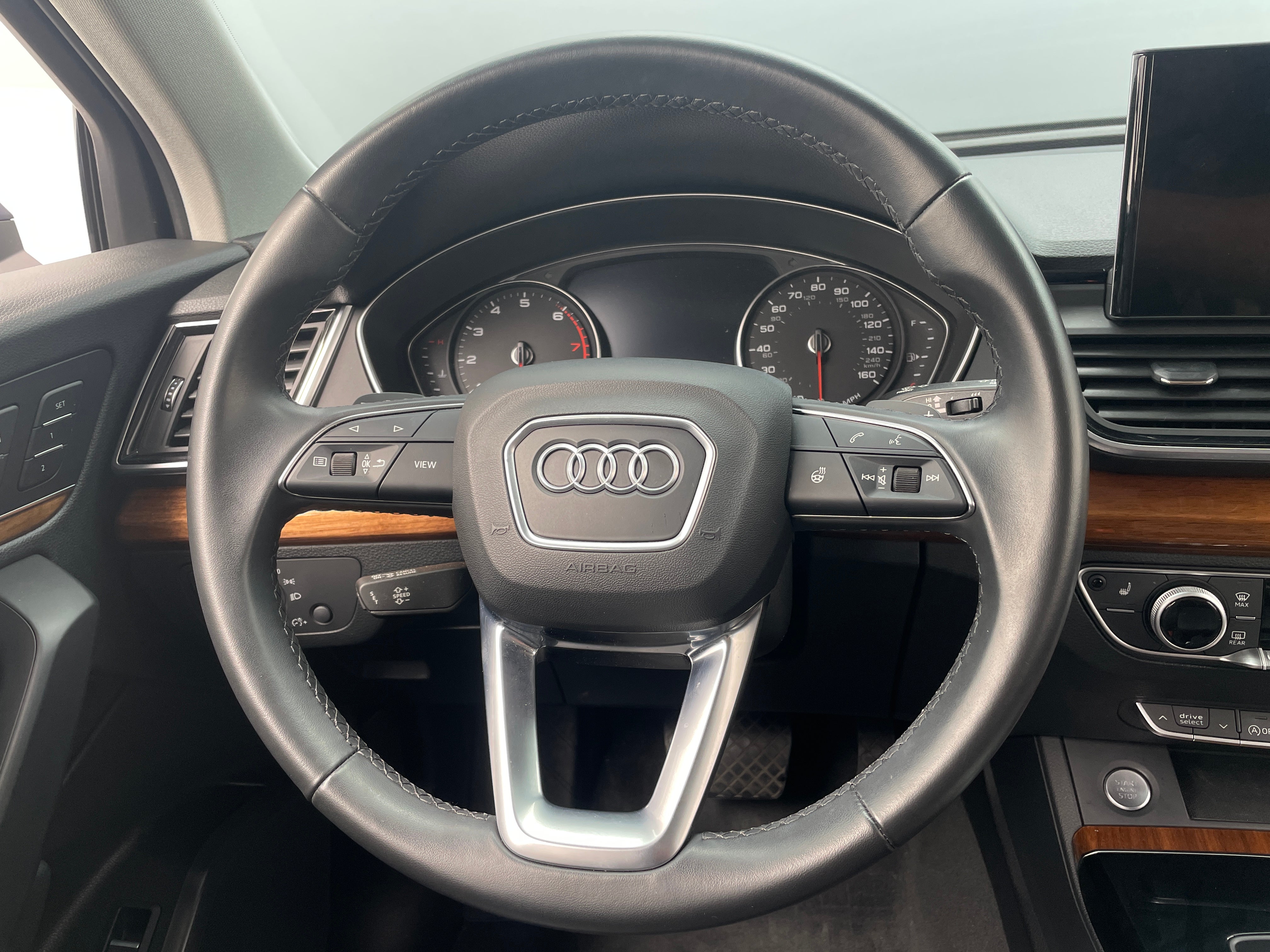 2022 Audi Q5 e Premium 5