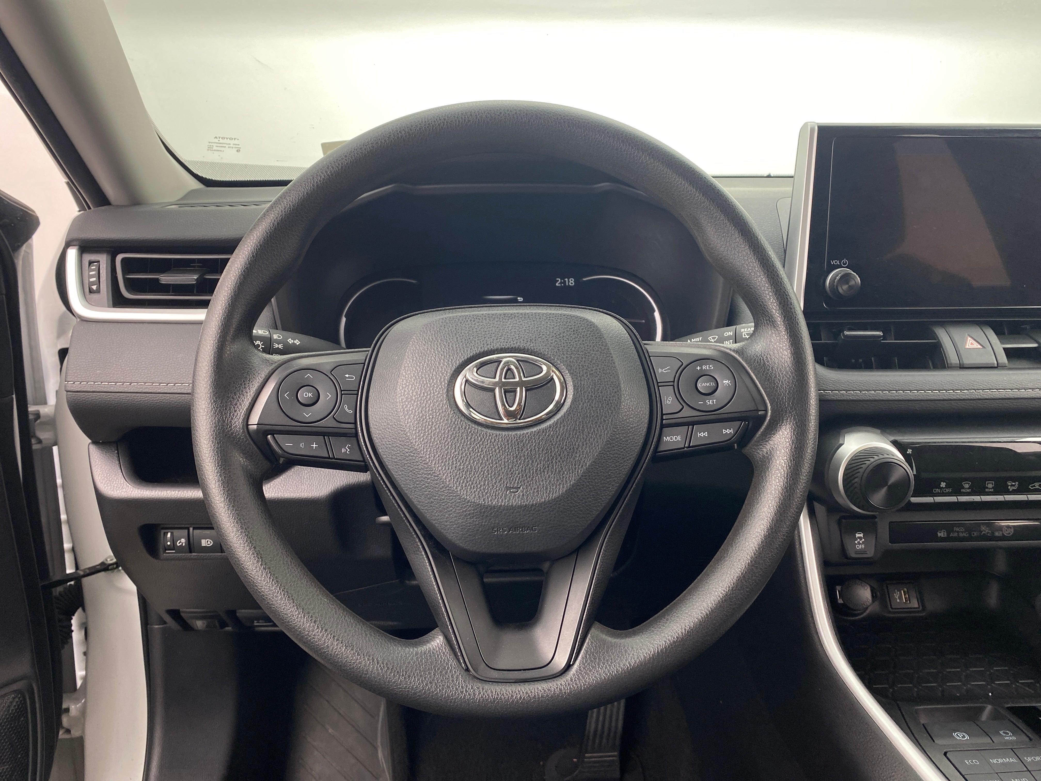 2024 Toyota RAV4 LE 5