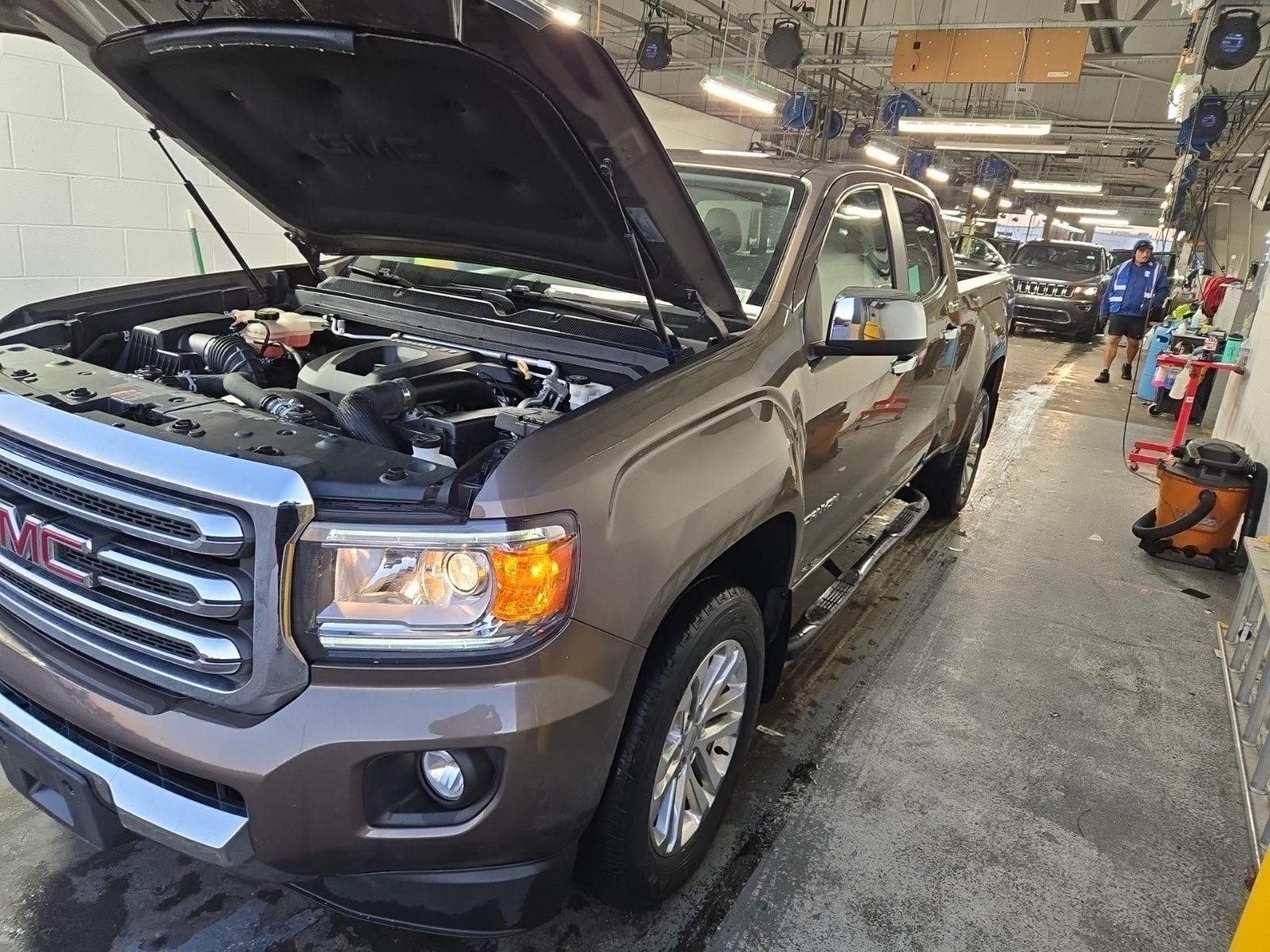 2016 GMC Canyon 4WD Crew Cab 140.5" SLT