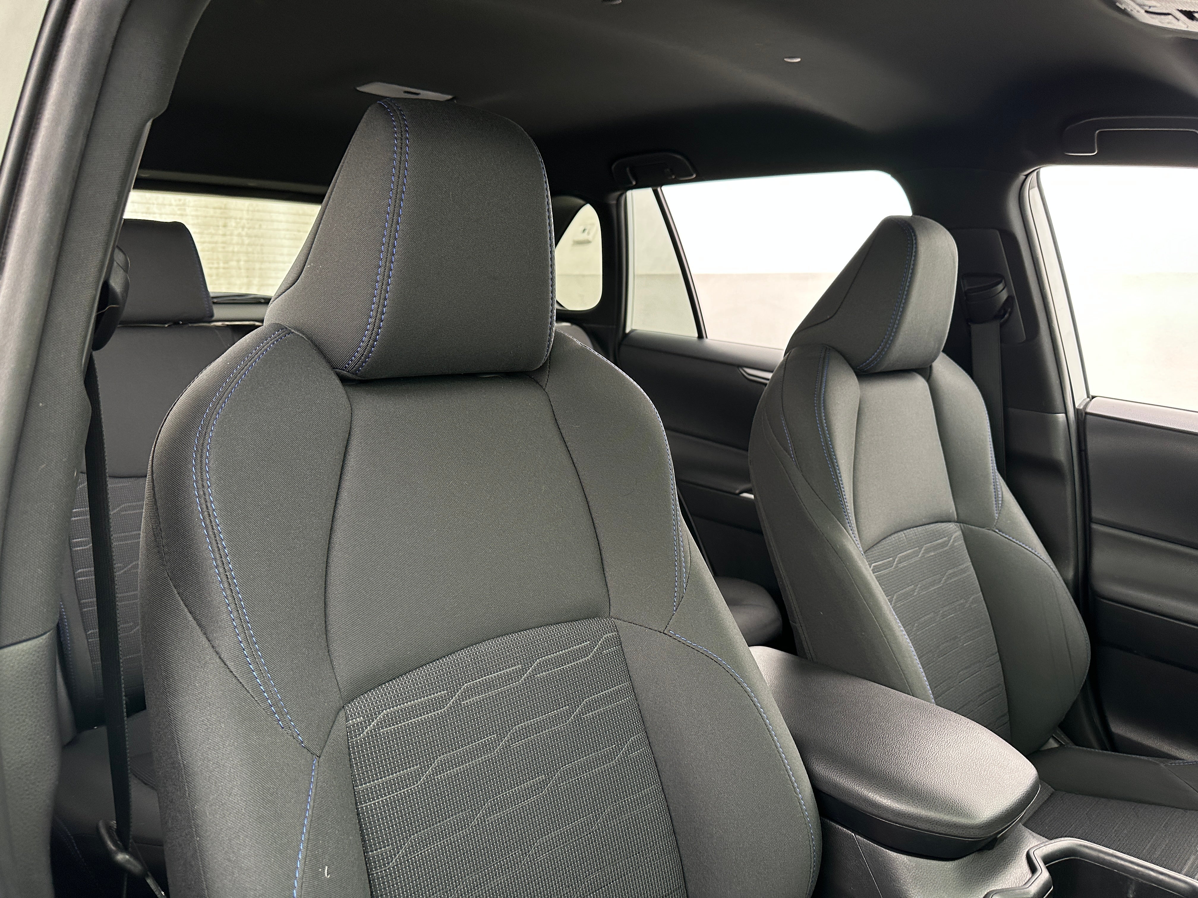 2022 Toyota RAV4 SE 2