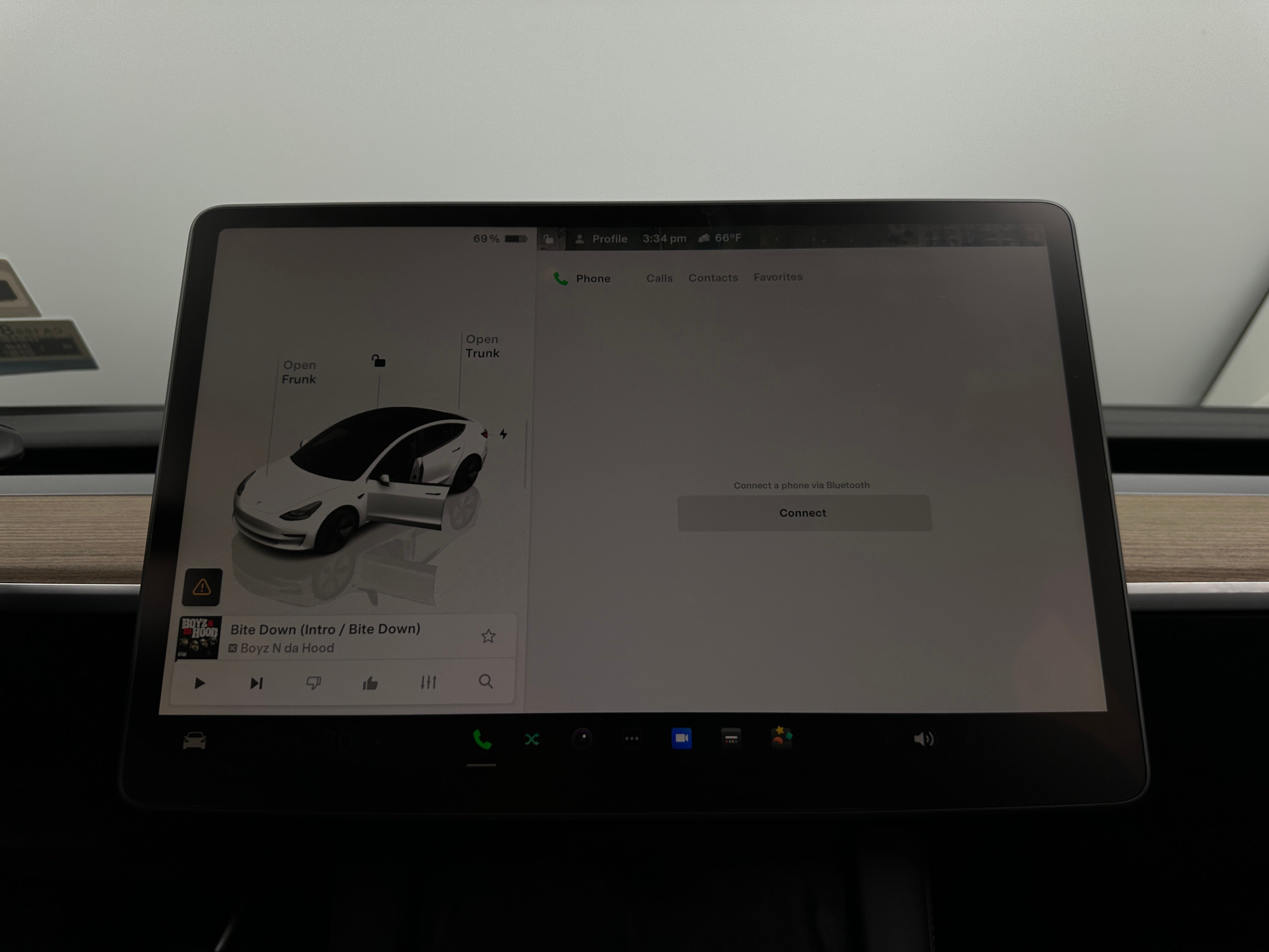 2023 Tesla Model 3 Standard Range 4