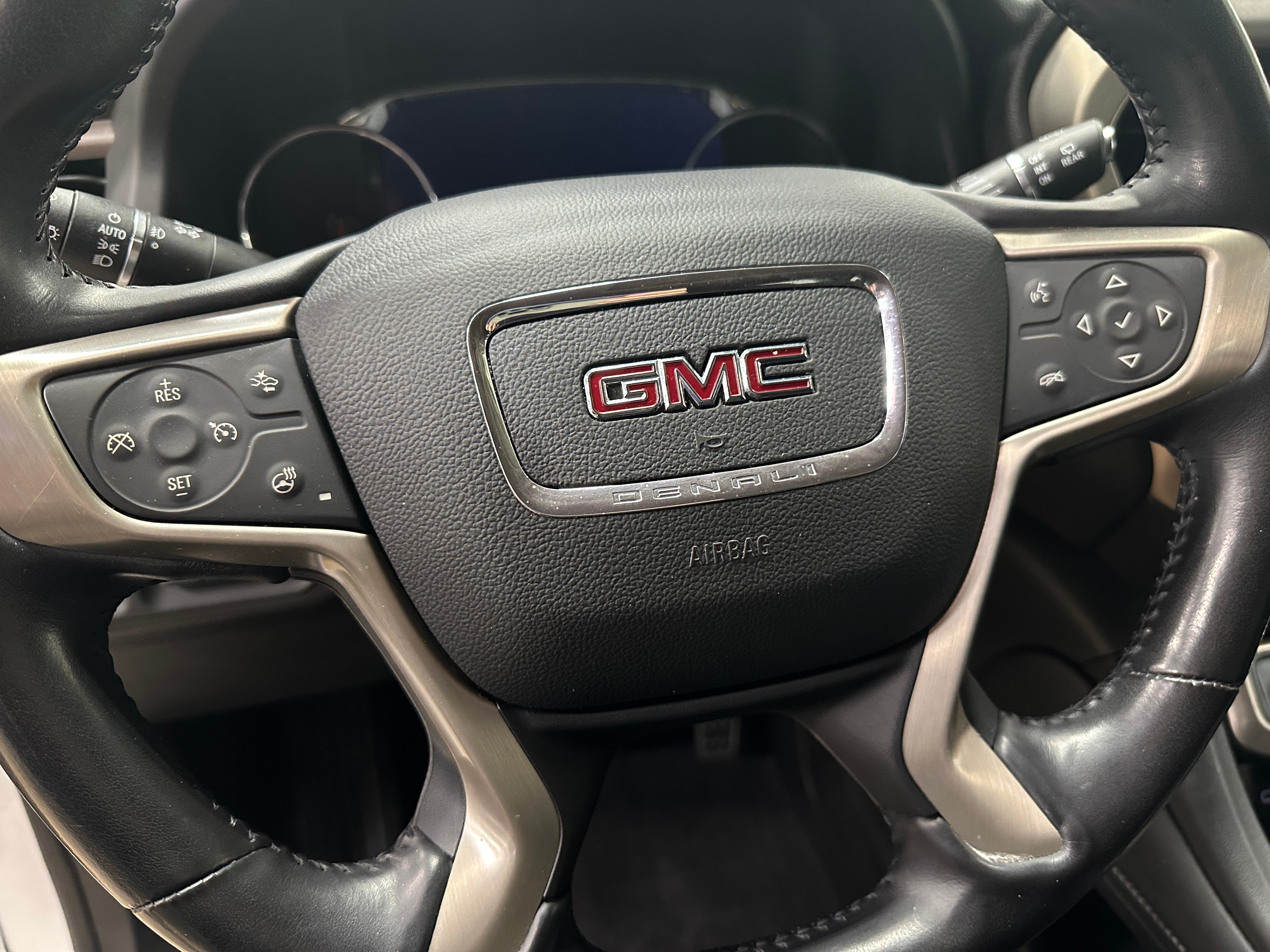 2021 GMC Acadia Denali 4