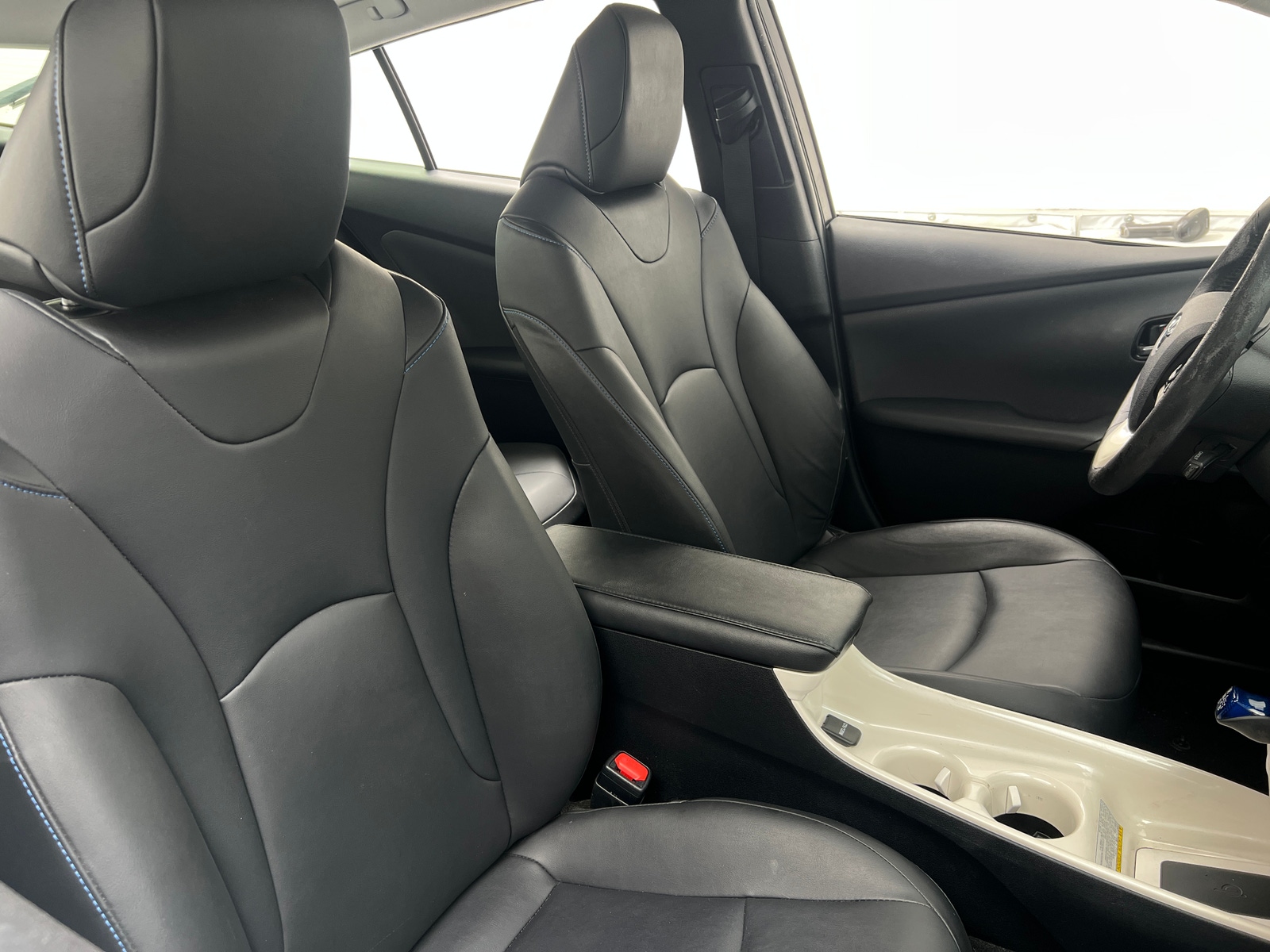 Thumbnail: 2016 Toyota Prius - 2