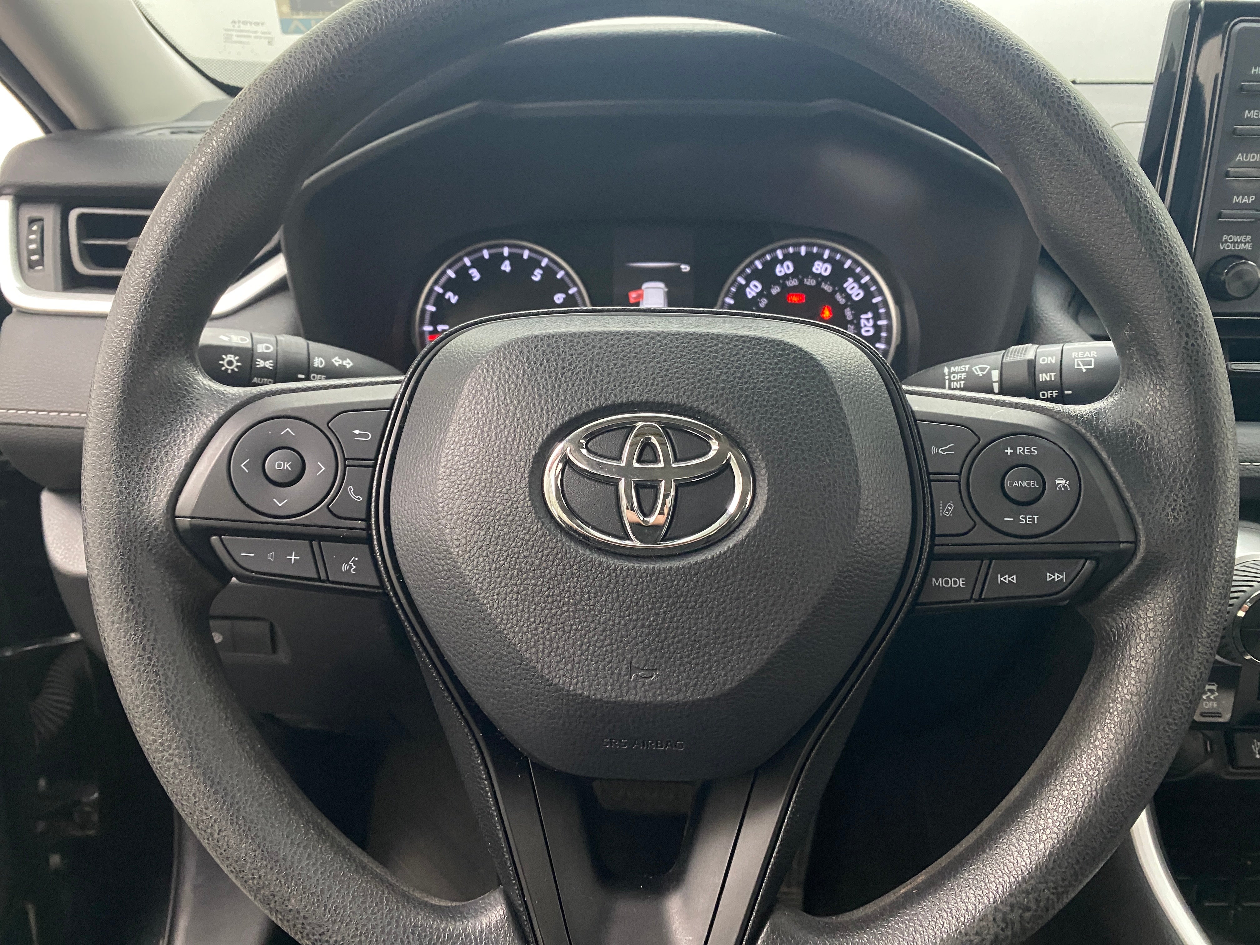 2021 Toyota RAV4 XLE 5