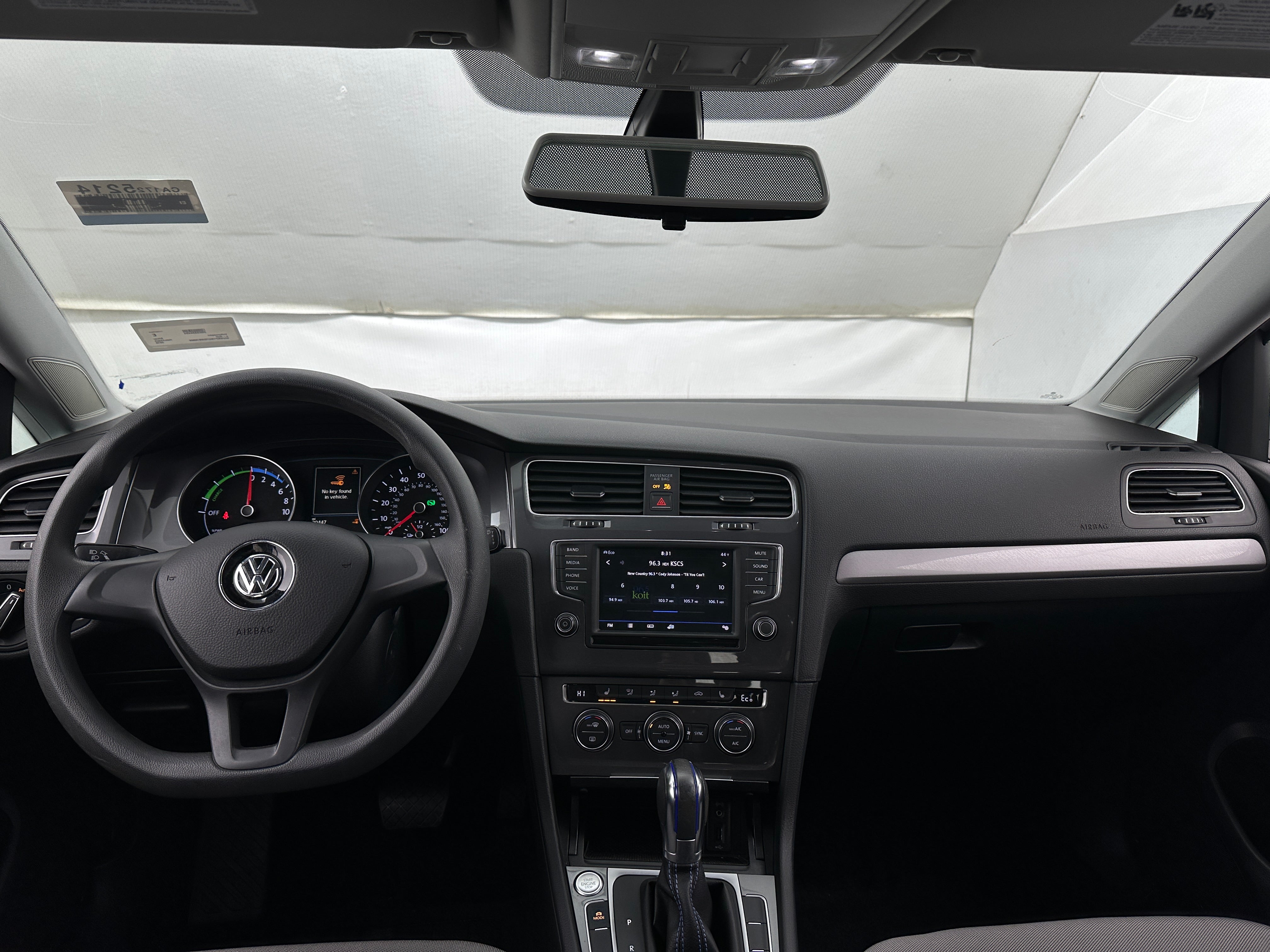 2016 Volkswagen e-Golf SE 3