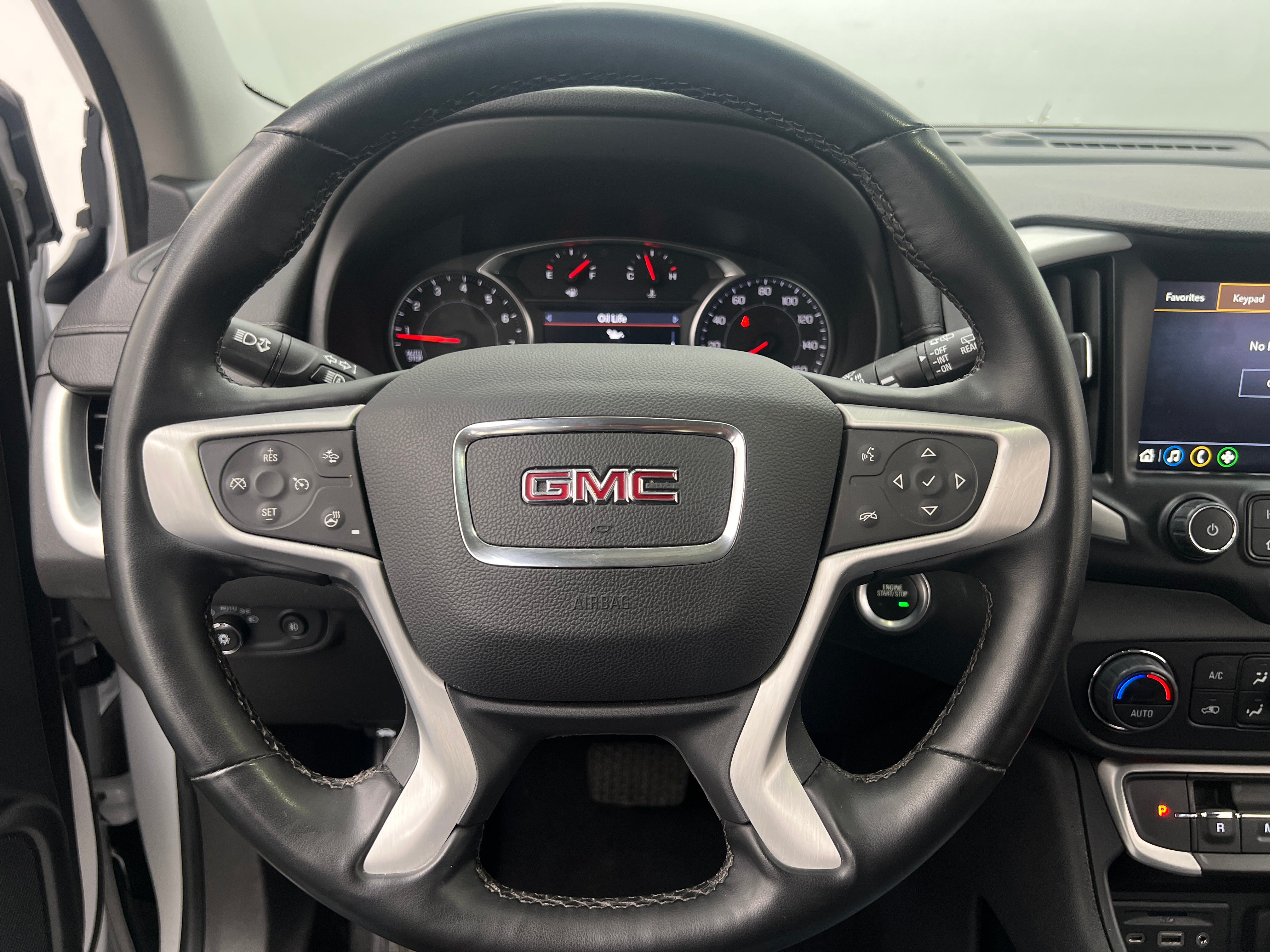 2023 GMC Terrain SLT 4