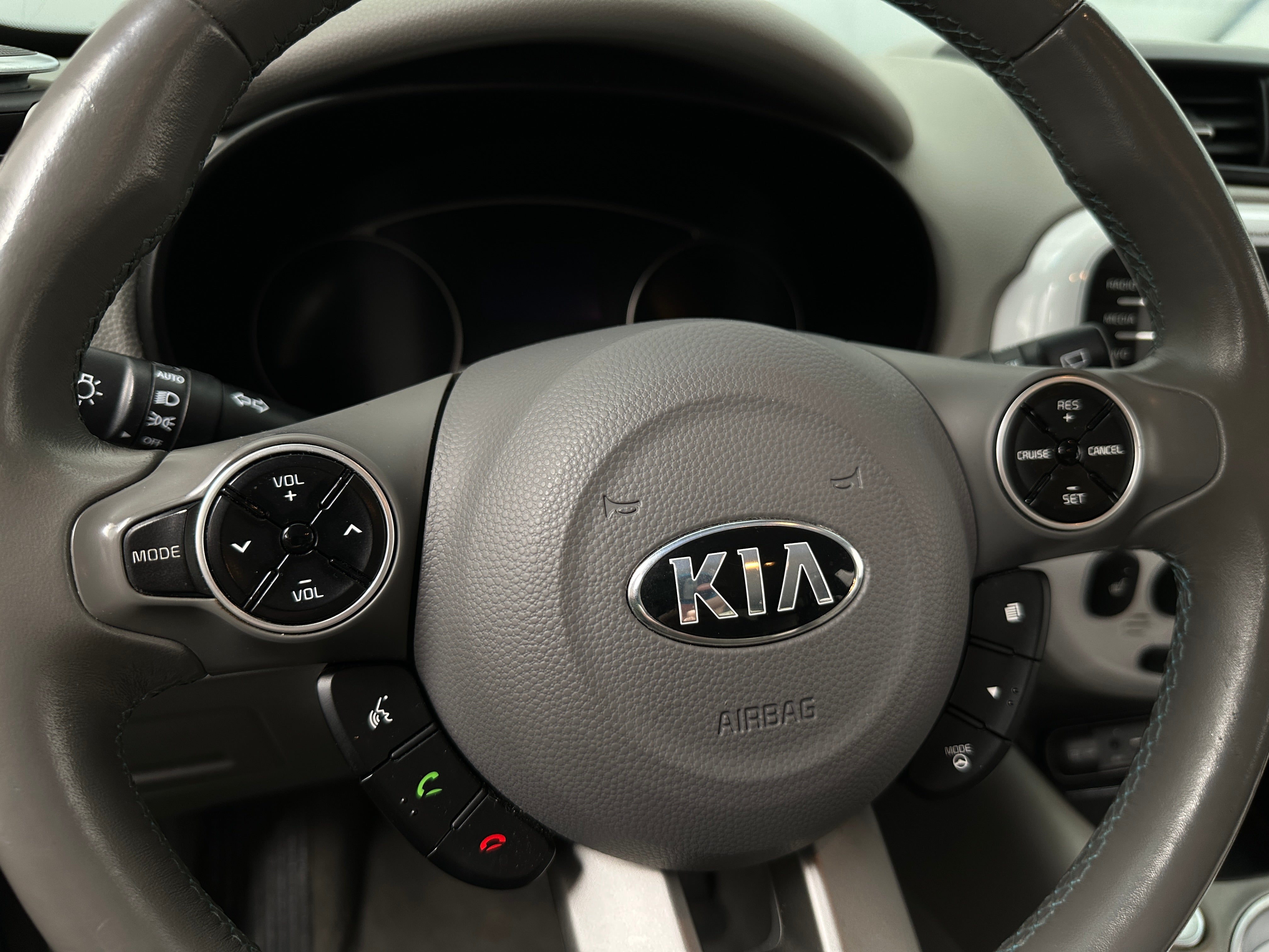 2016 Kia Soul EV Base 5