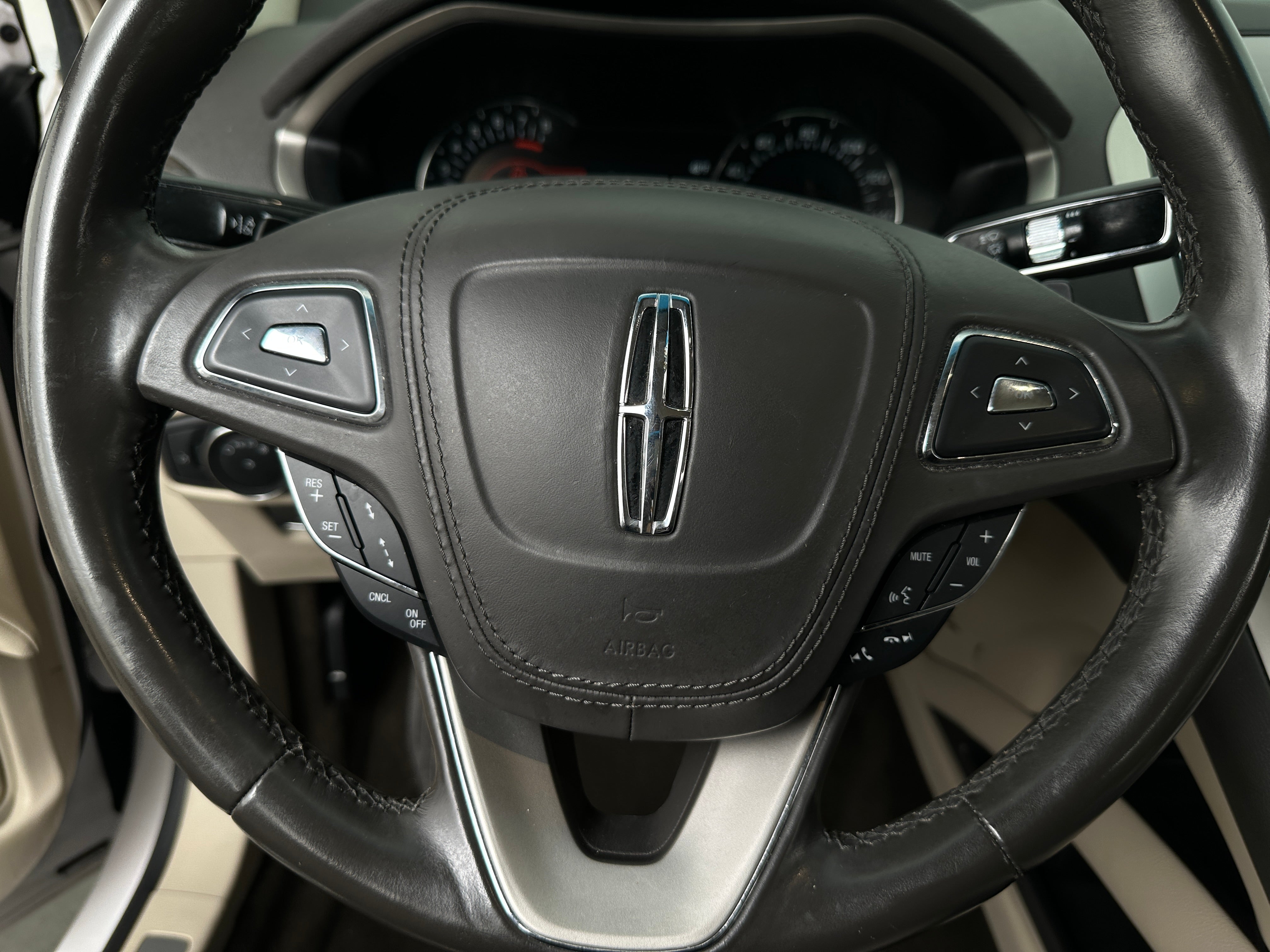 2019 Lincoln MKZ Reserve 4