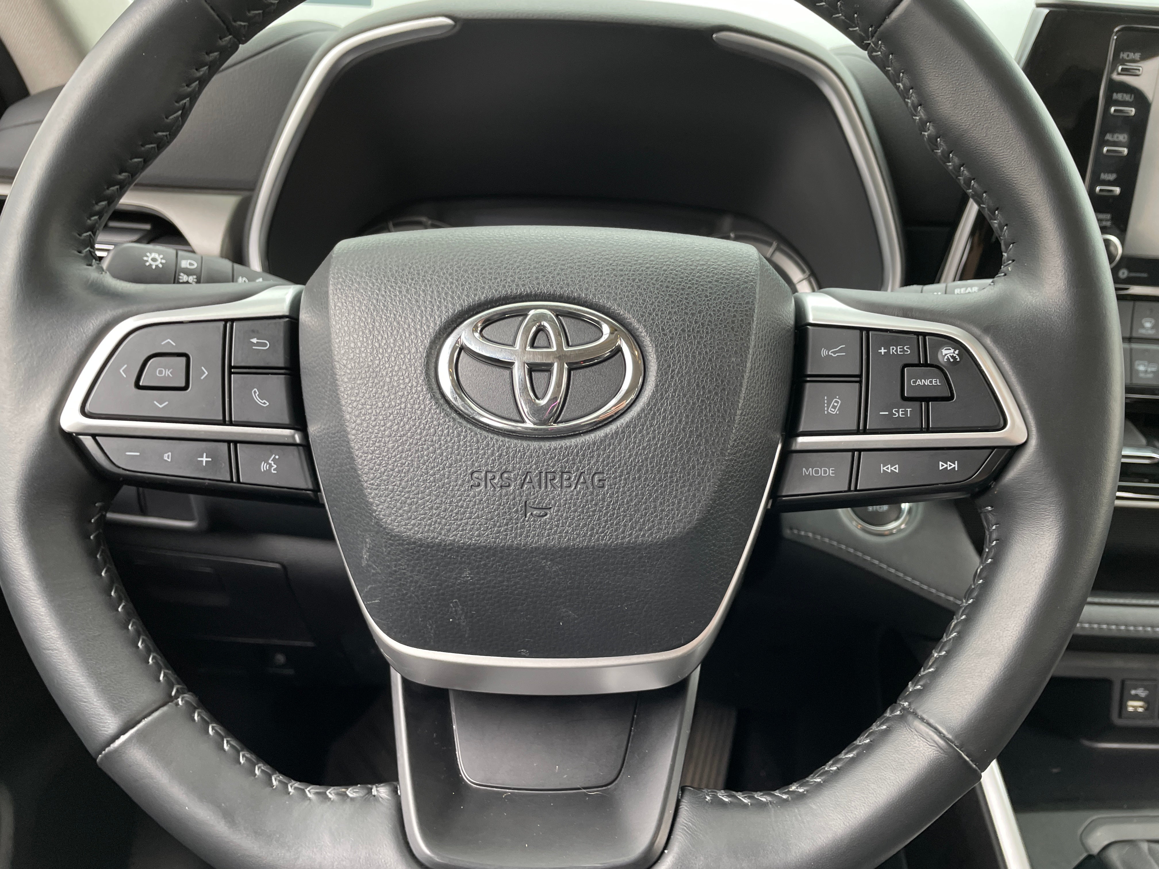 2022 Toyota Highlander XLE 5