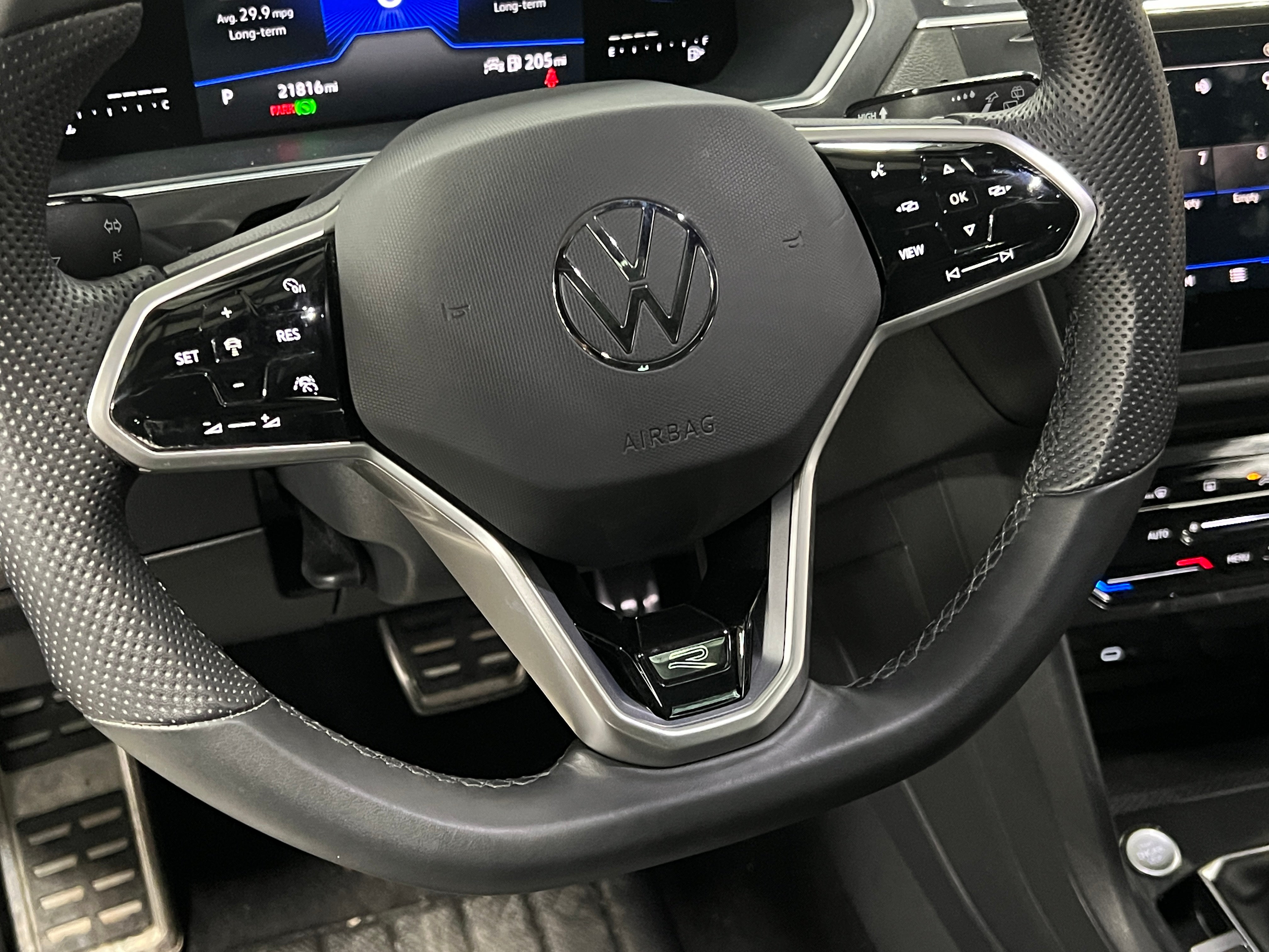 2022 Volkswagen Tiguan SE R-Line Black 5