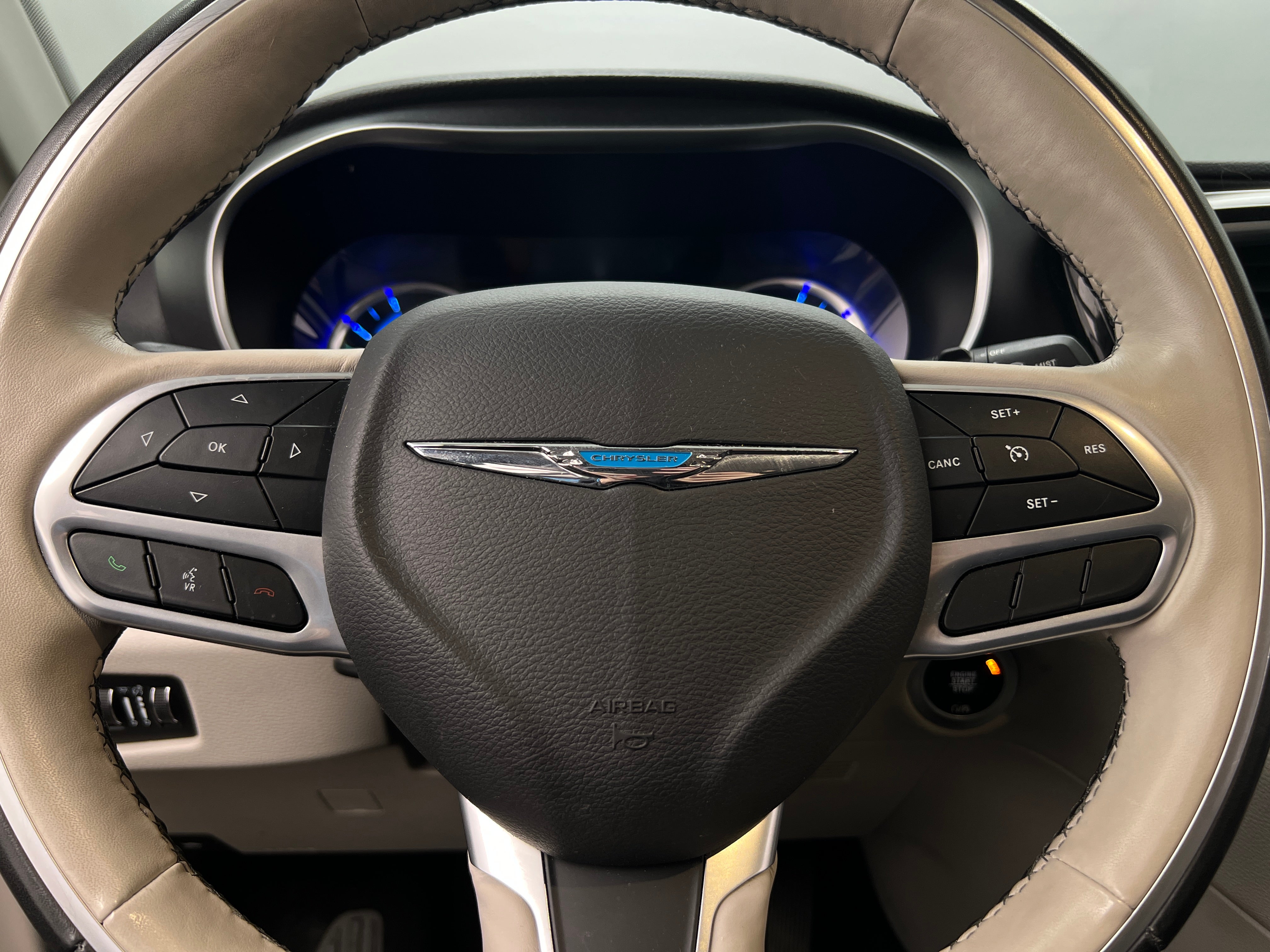 2020 Chrysler Pacifica Hybrid Limited 5