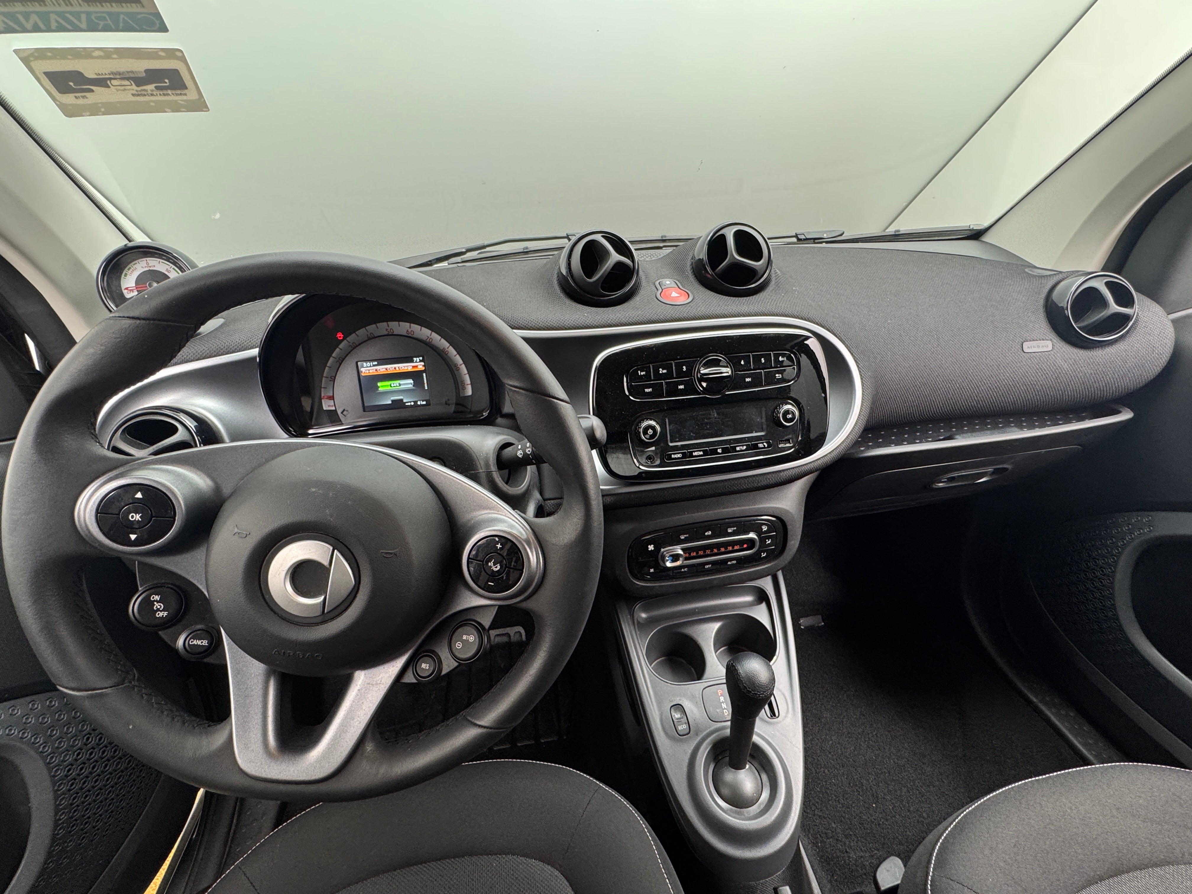 2018 smart fortwo Passion 3