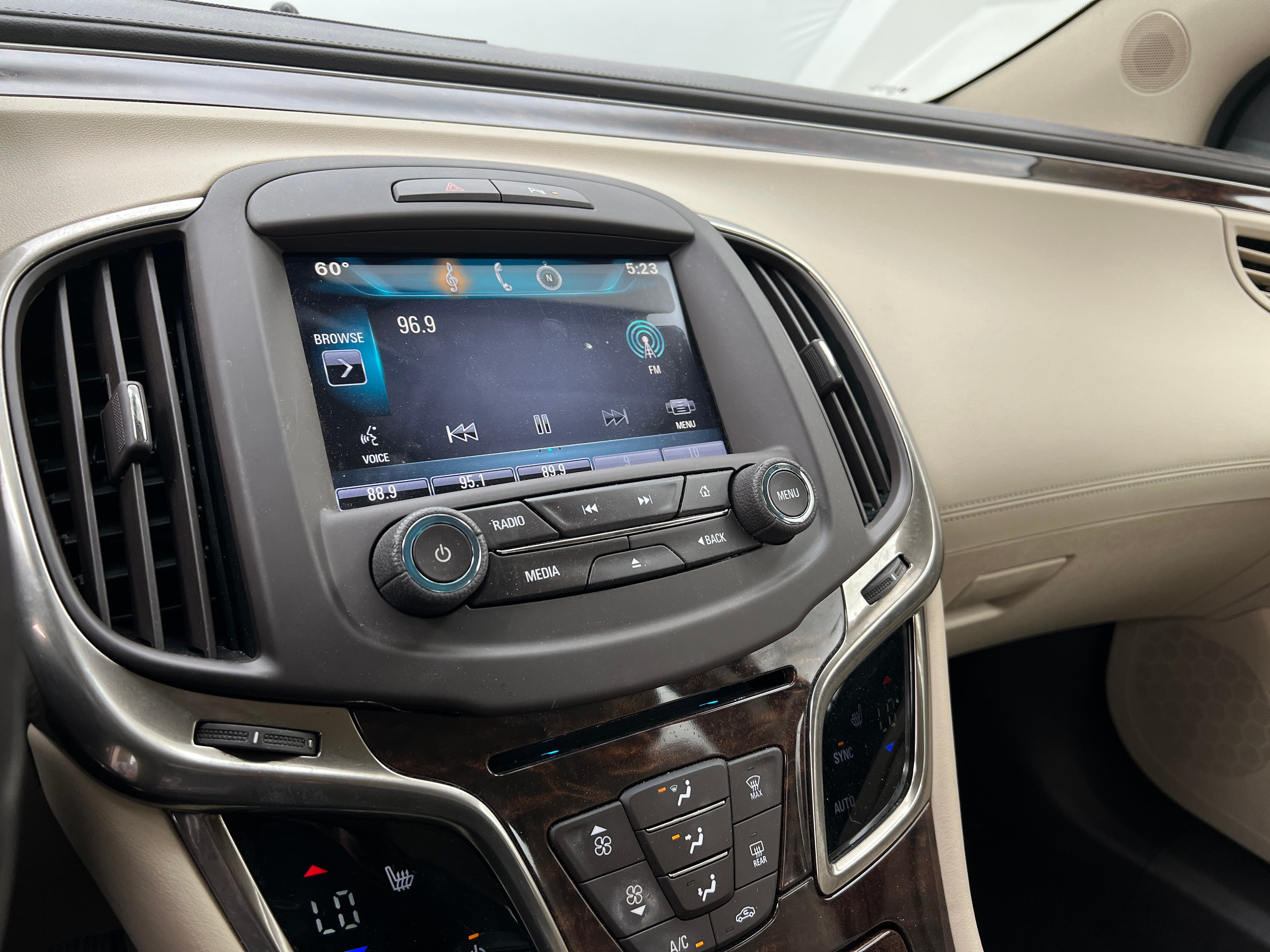 2015 Buick LaCrosse Leather Group 3