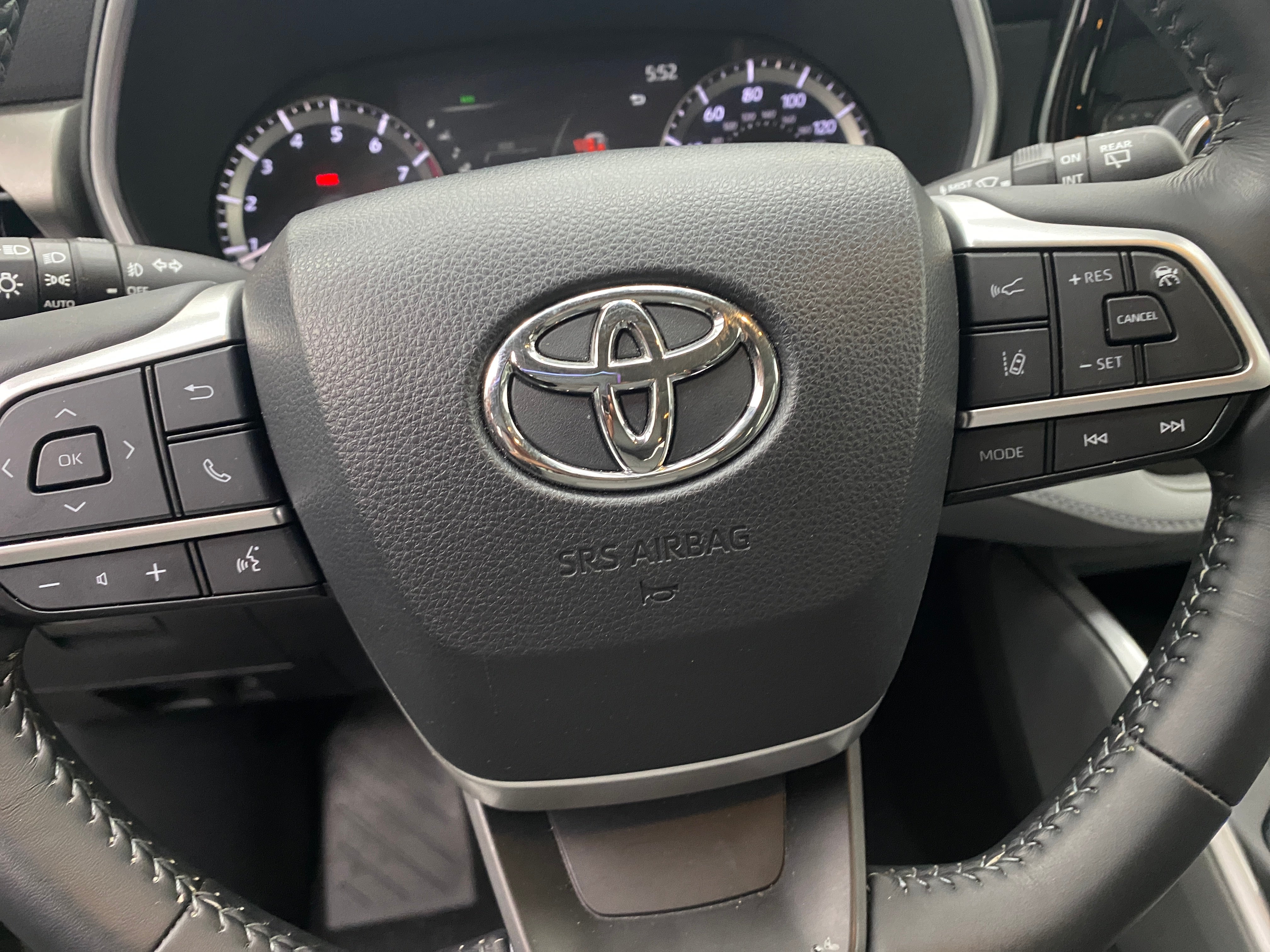 2022 Toyota Highlander XLE 5