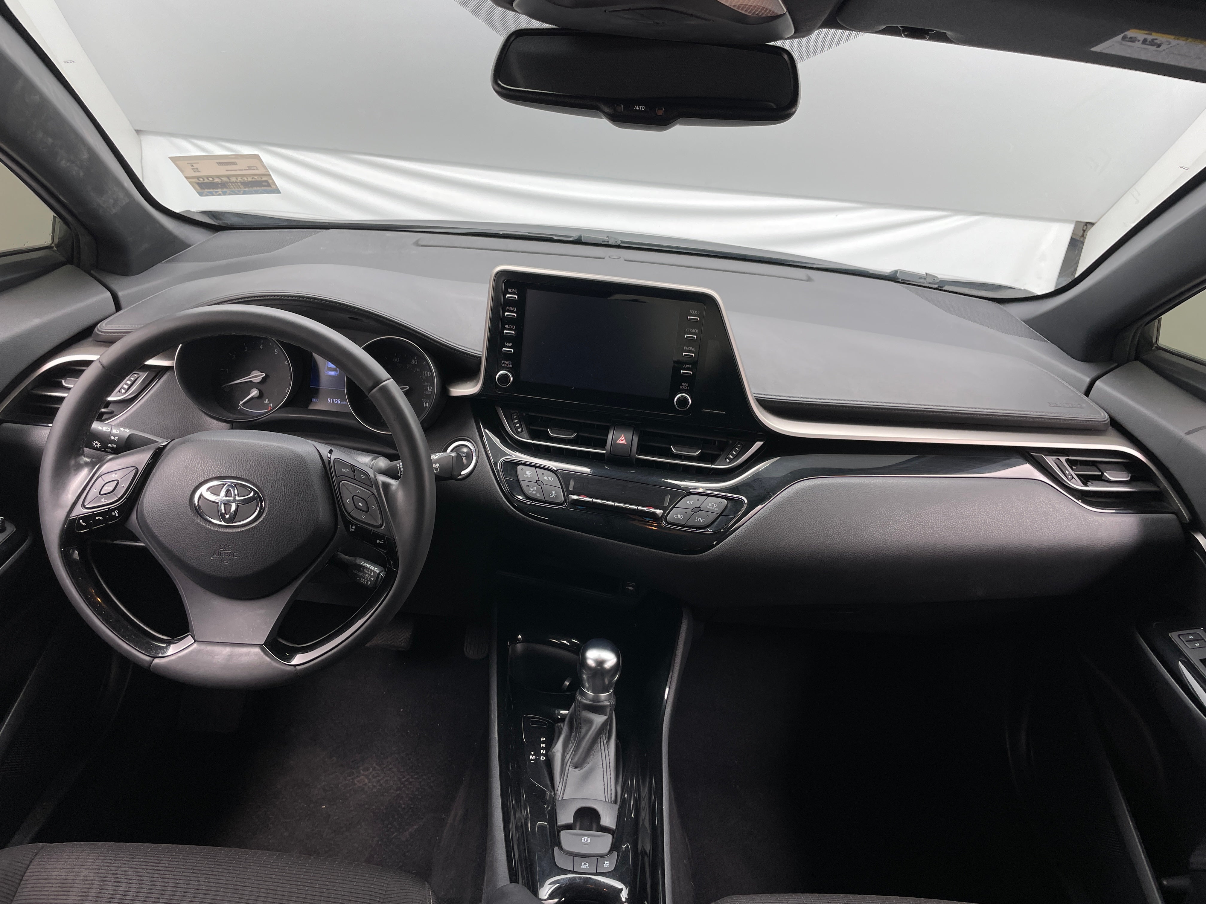 2019 Toyota C-HR XLE 3