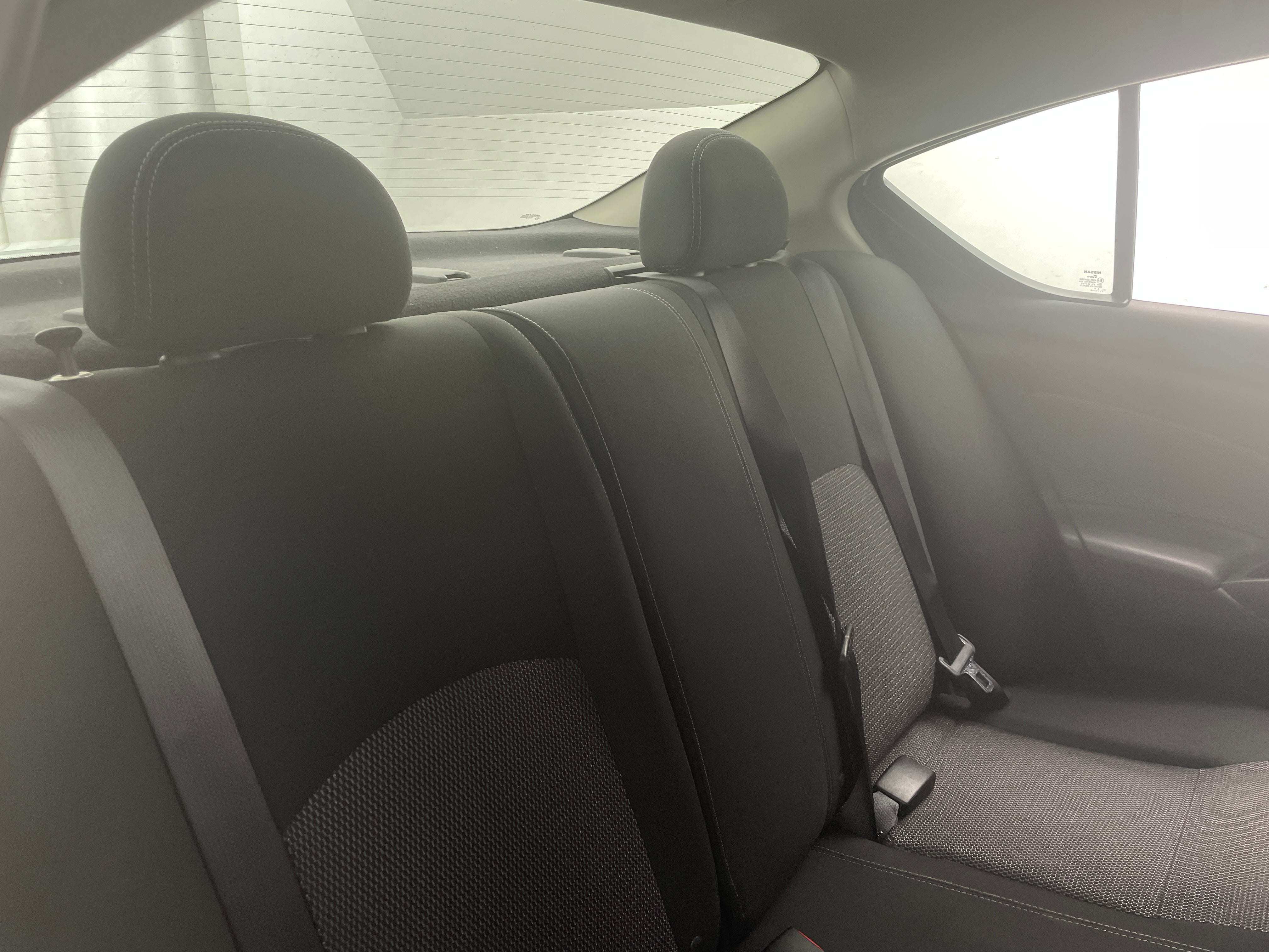 2018 Nissan Versa SV 6