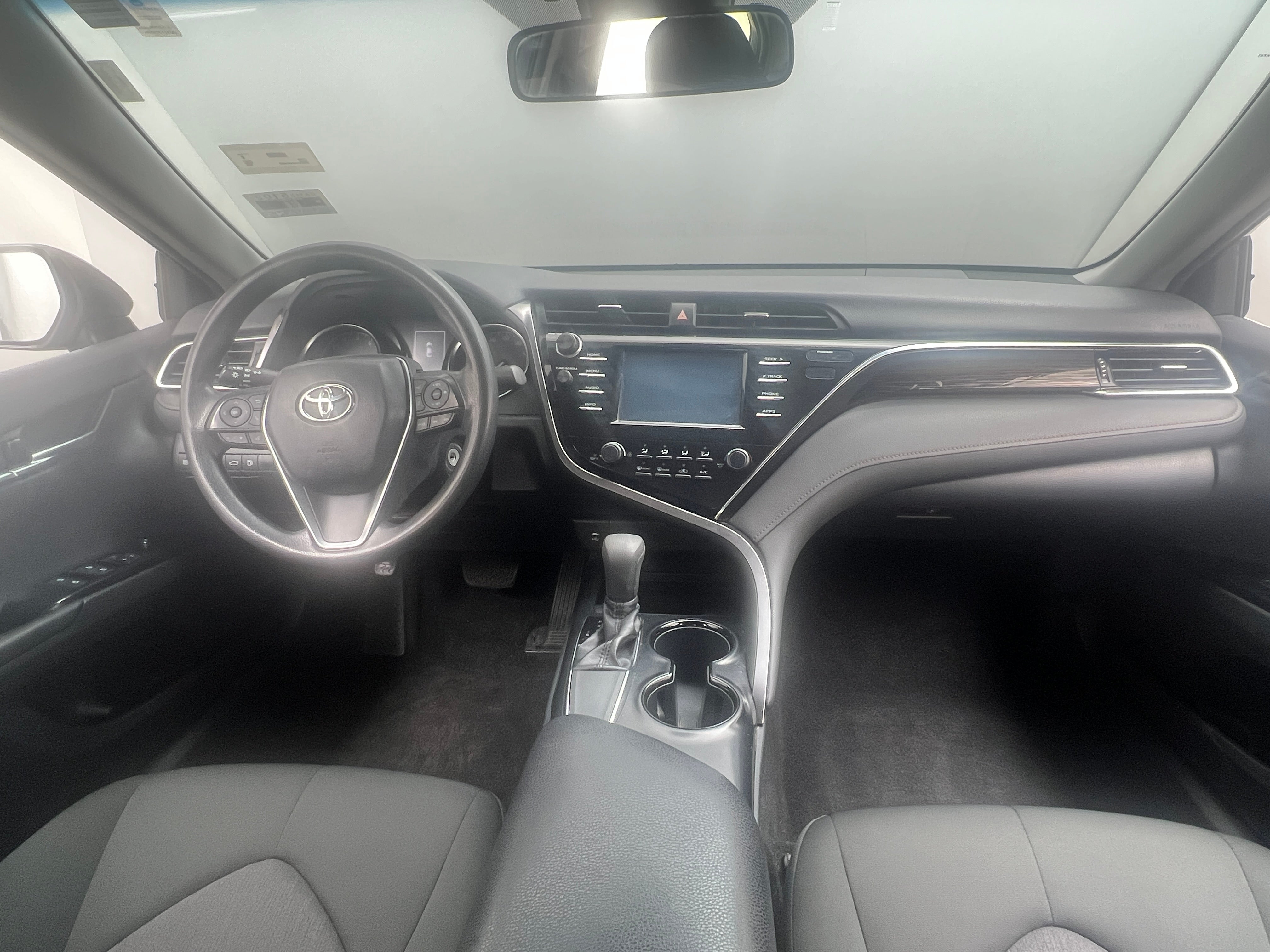 2018 Toyota Camry LE 3