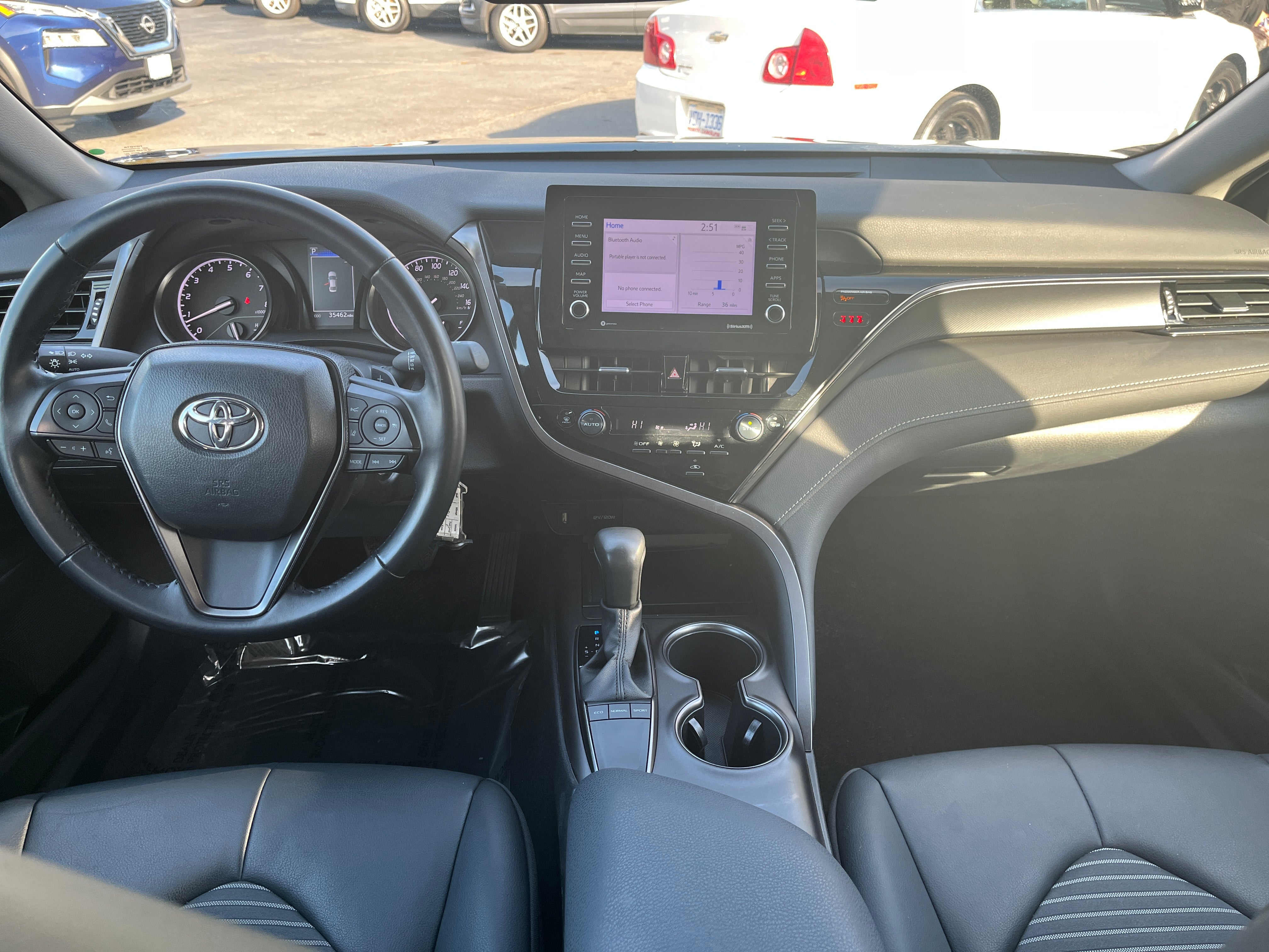 2023 Toyota Camry SE 3