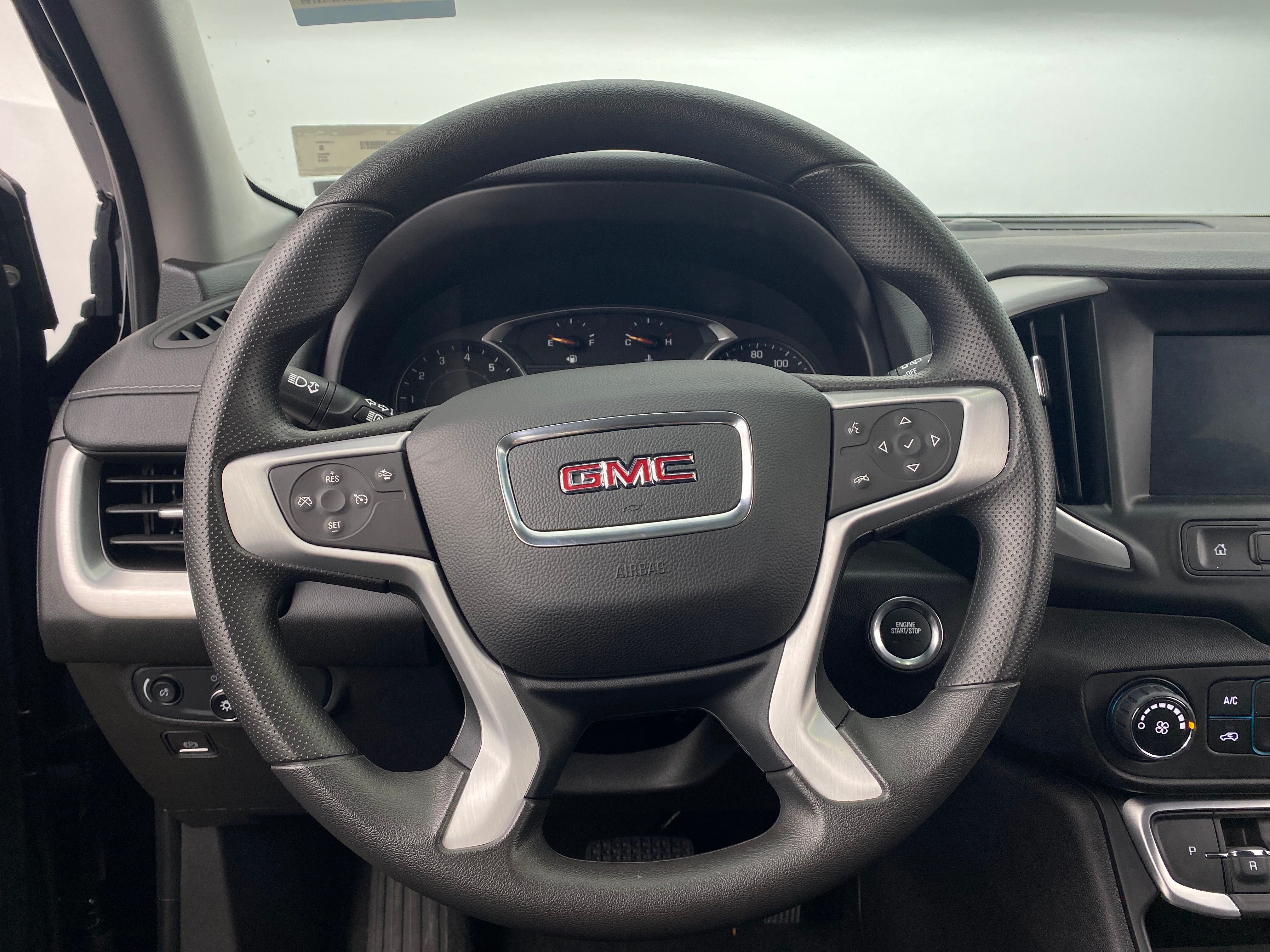 2024 GMC Terrain SLE 5